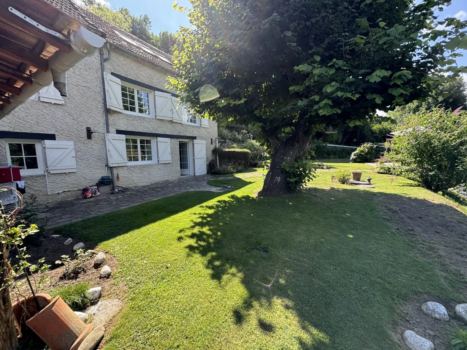 Charmante maison à Joursac, proche nature, 3 chambres, garage, idéalement située entre Massiac et Saint-Flour 