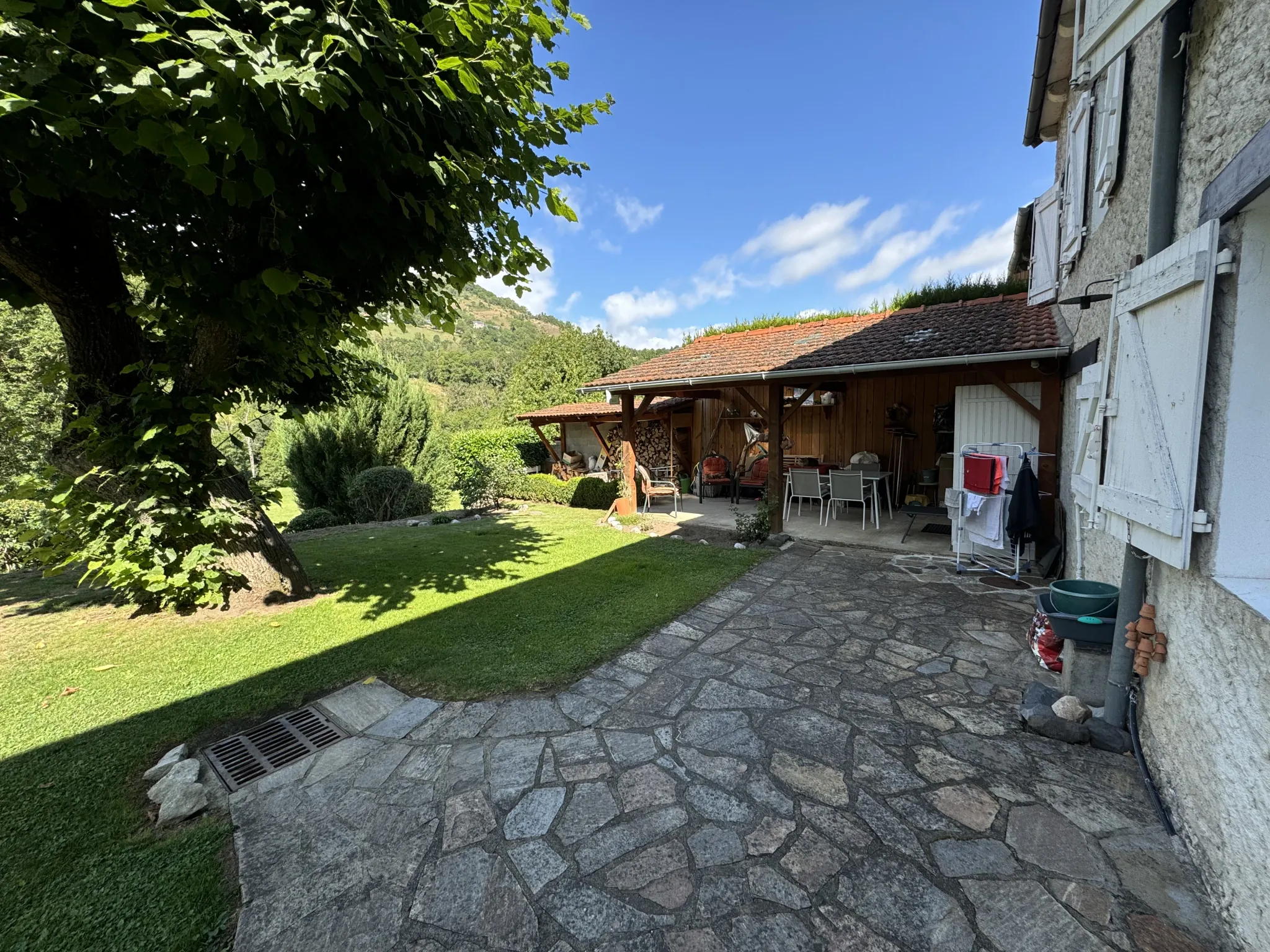 Charmante maison à Joursac, proche nature, 3 chambres, garage, idéalement située entre Massiac et Saint-Flour 