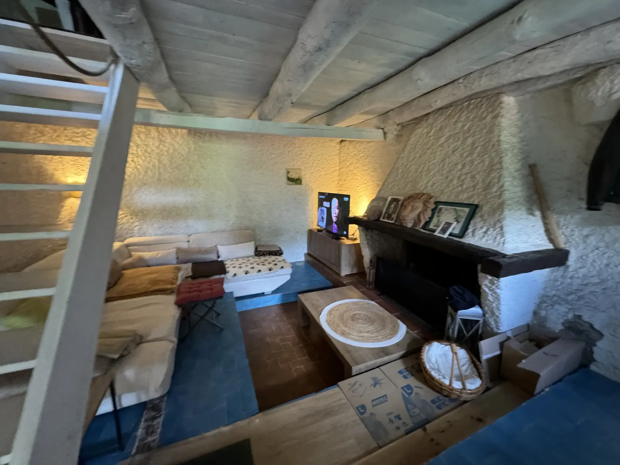 Charmante maison à Joursac, proche nature, 3 chambres, garage, idéalement située entre Massiac et Saint-Flour 