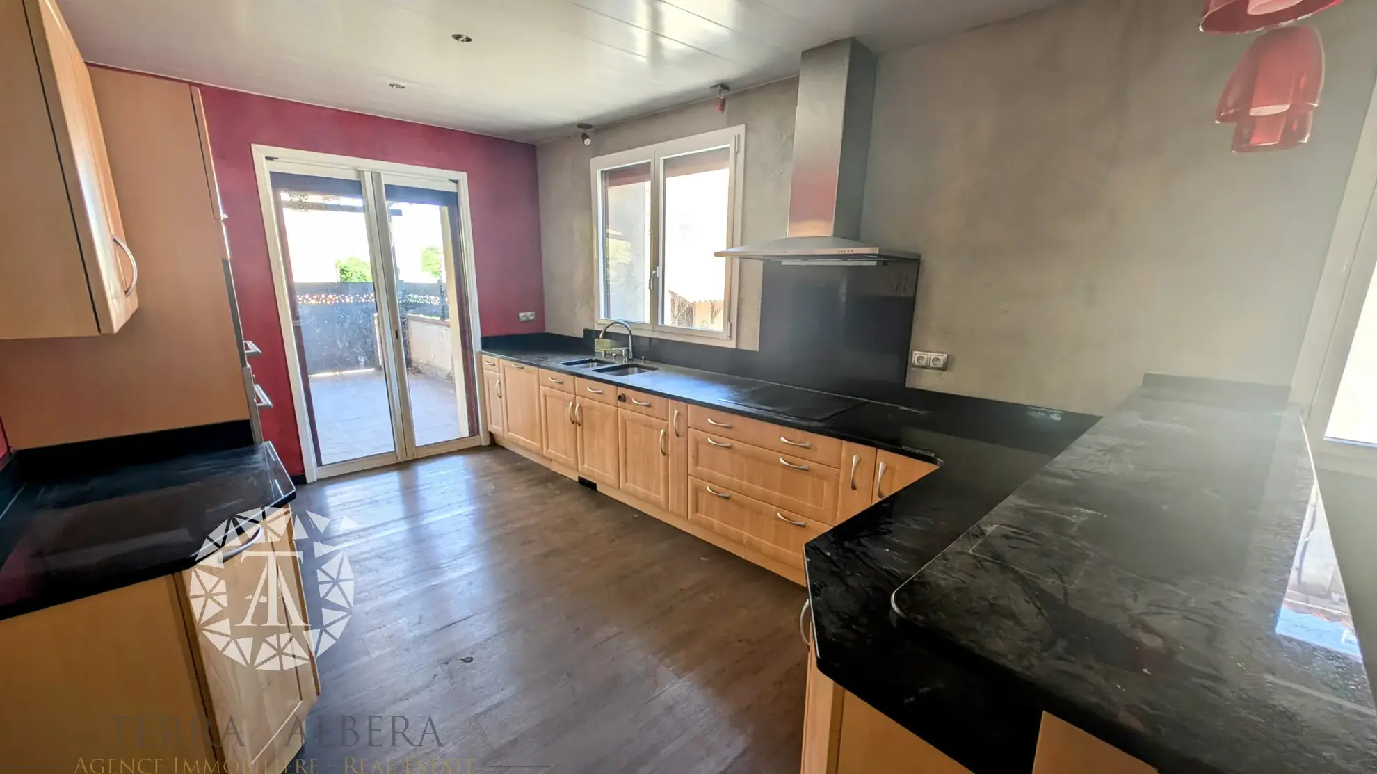 Maison de village avec fort potentiel de division à Laroque des Albères 