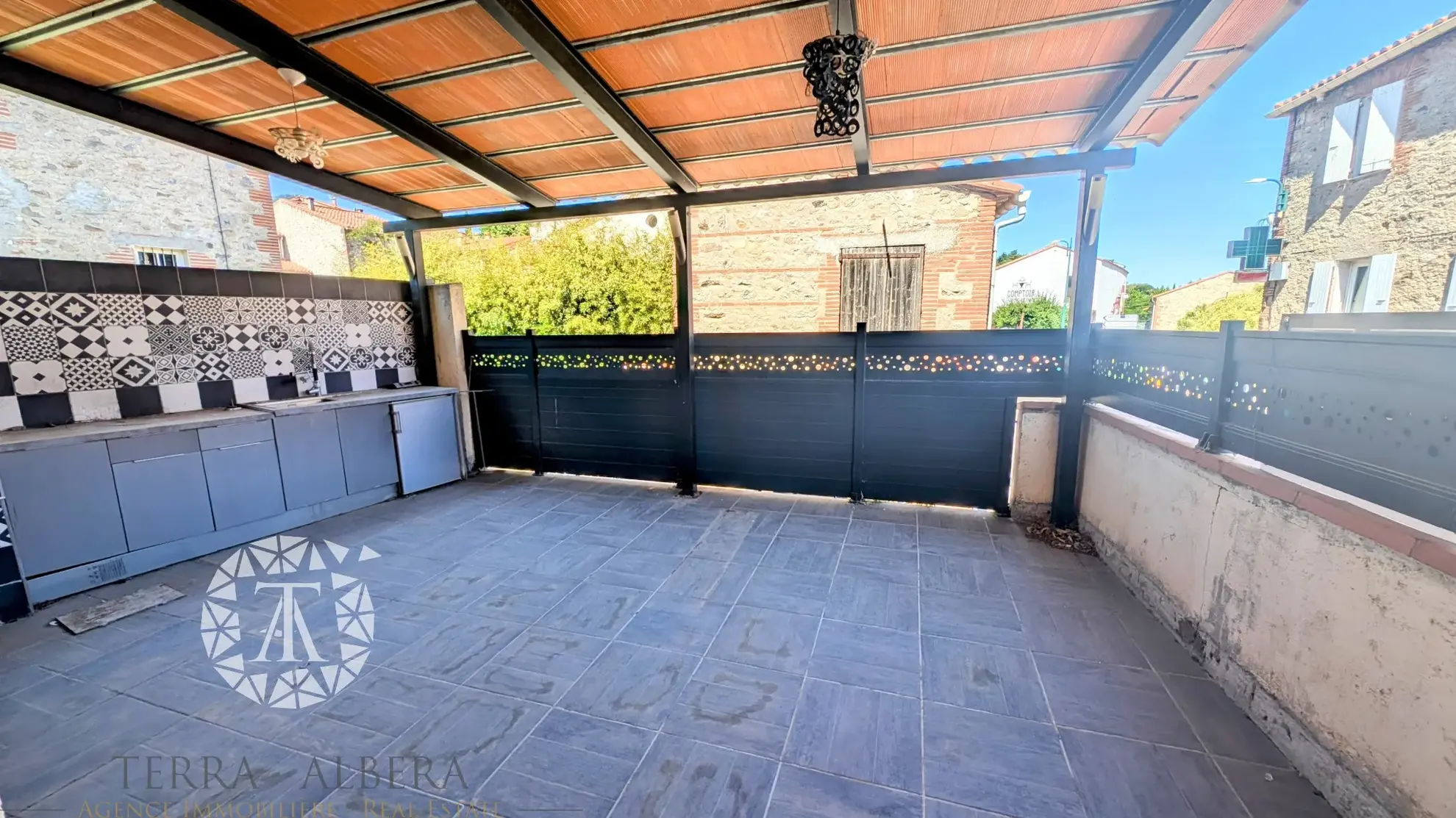 Maison de village avec fort potentiel de division à Laroque des Albères 