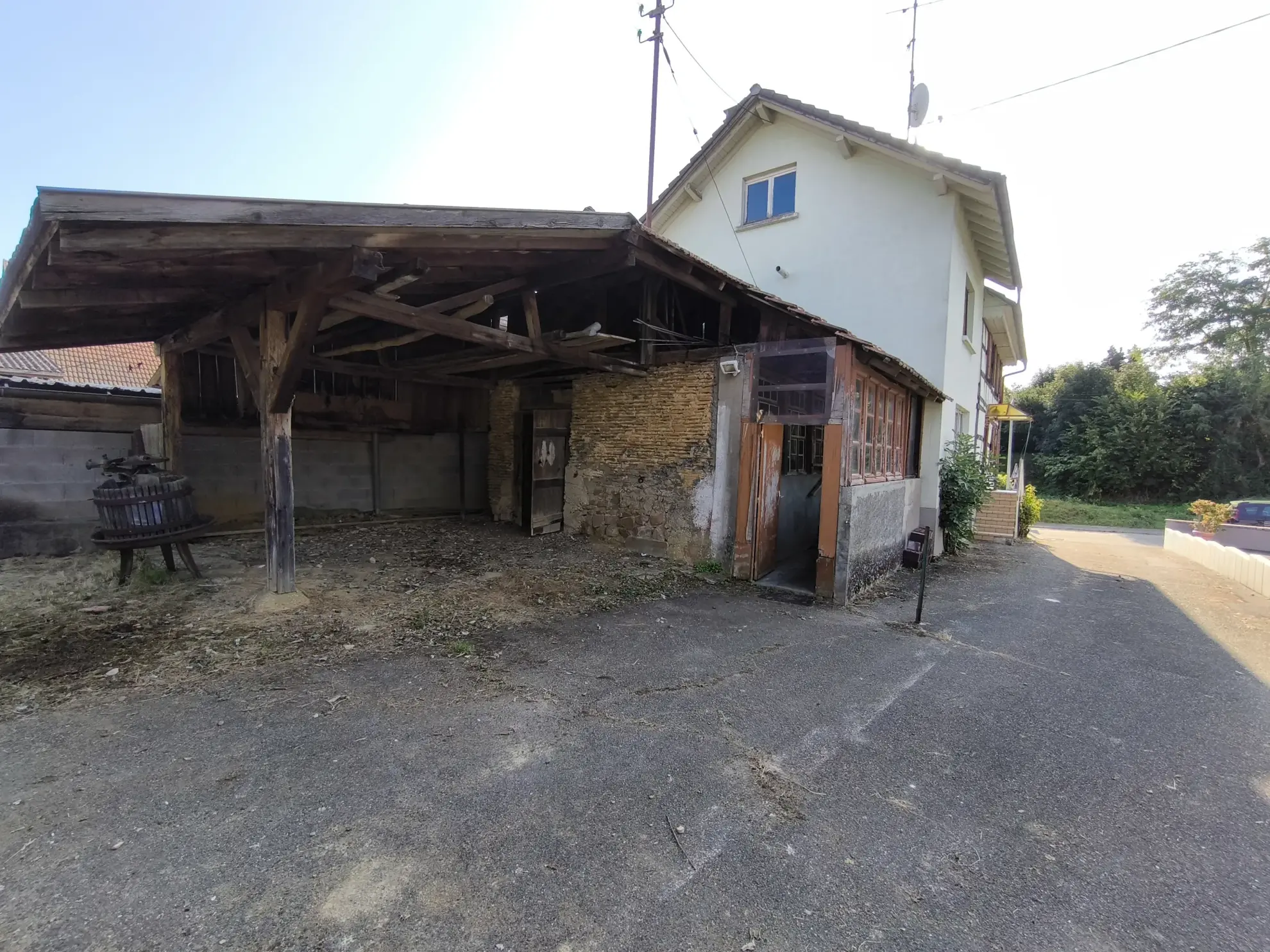 Maison à rénover à Willer avec grand terrain et dépendance de 140 m² 