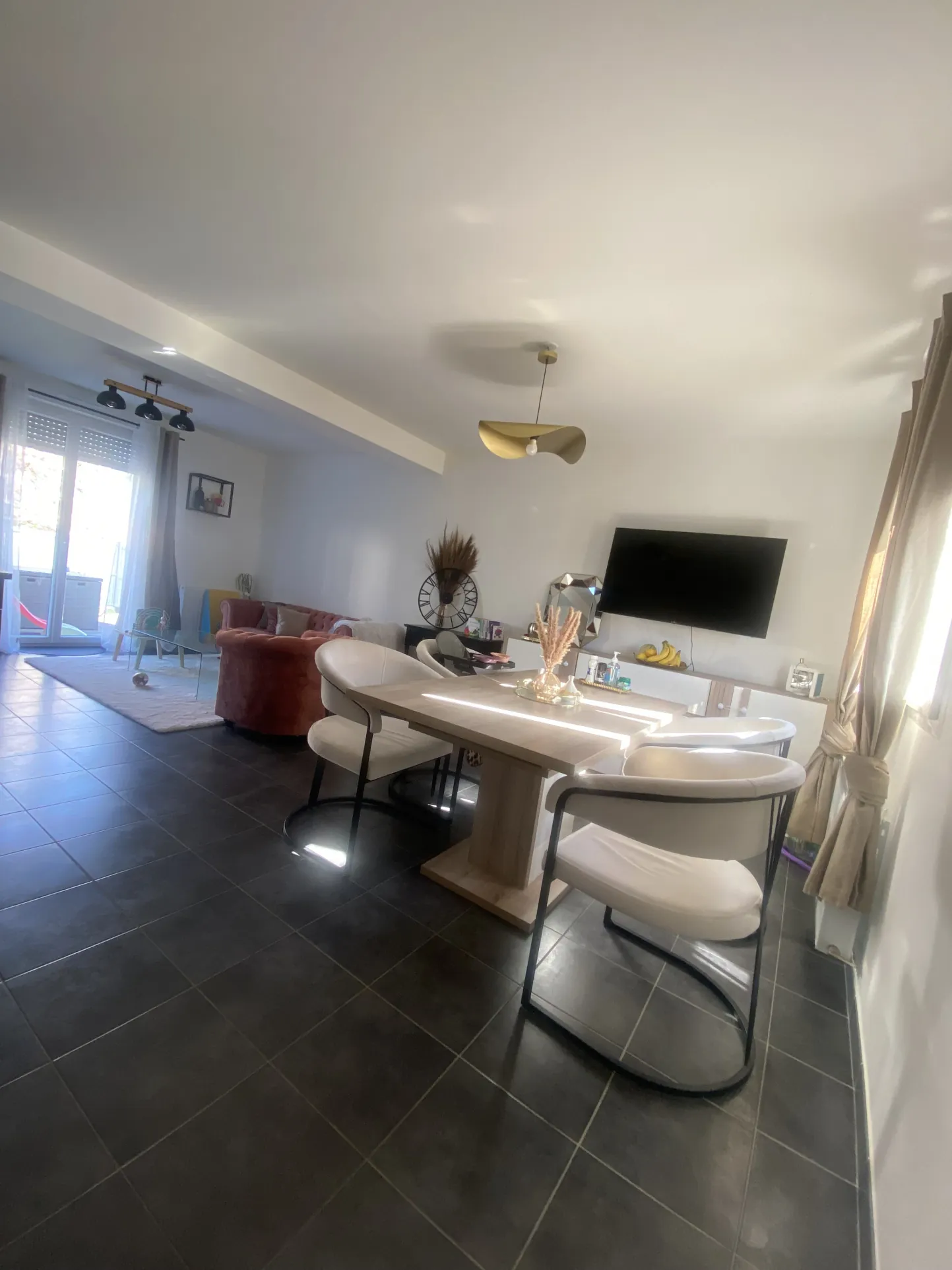 Joli pavillon récent RT2012 à La Bazoge avec garage et jardin 