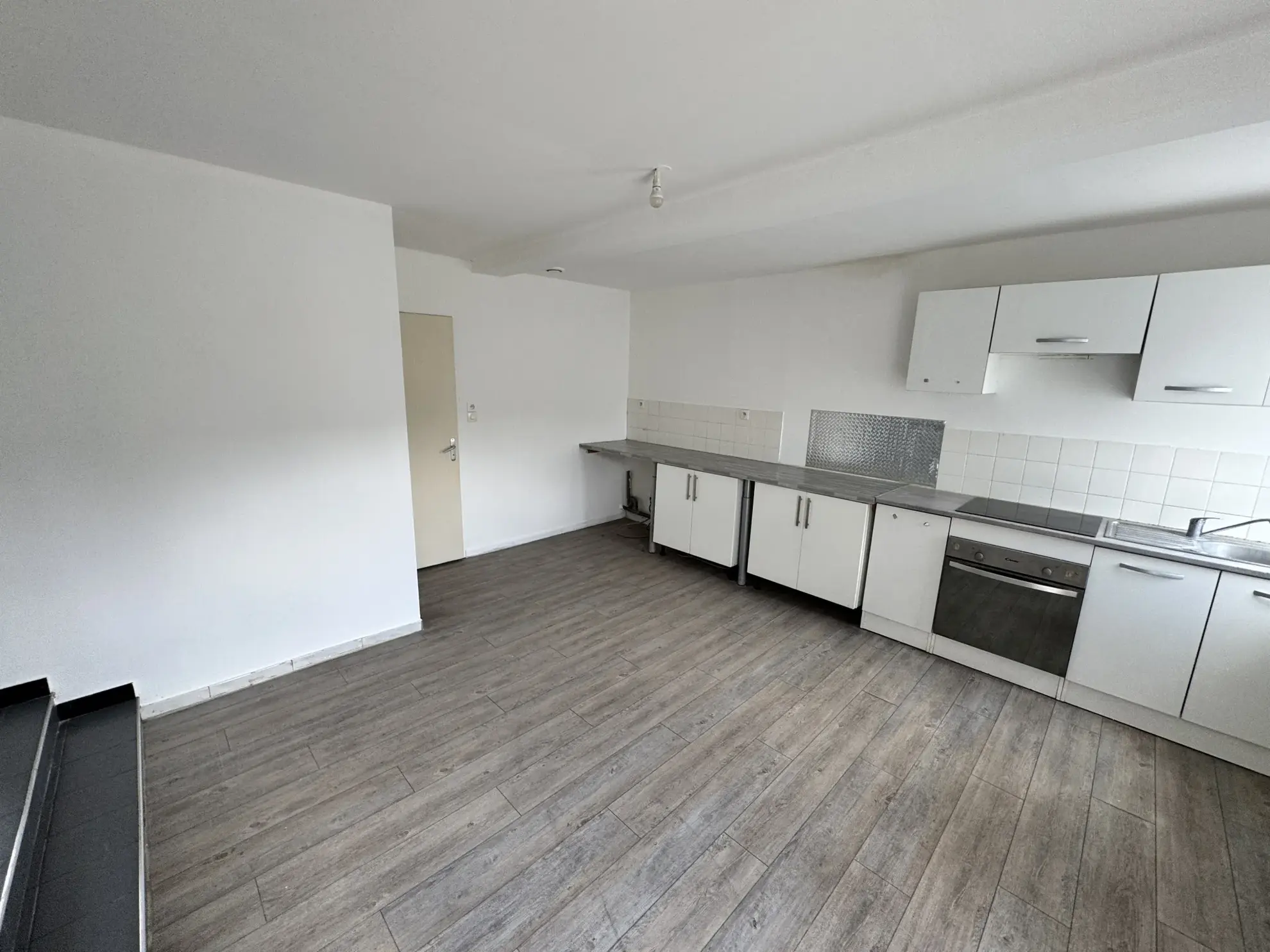 Maison à vendre à Wallers de 44 m² avec jardin et garage, idéal investisseur ou première acquisition 