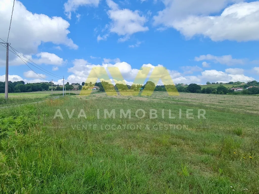 Terrain constructible de 2000 m² avec vue imprenable entre Navarrenx et Mourenx 