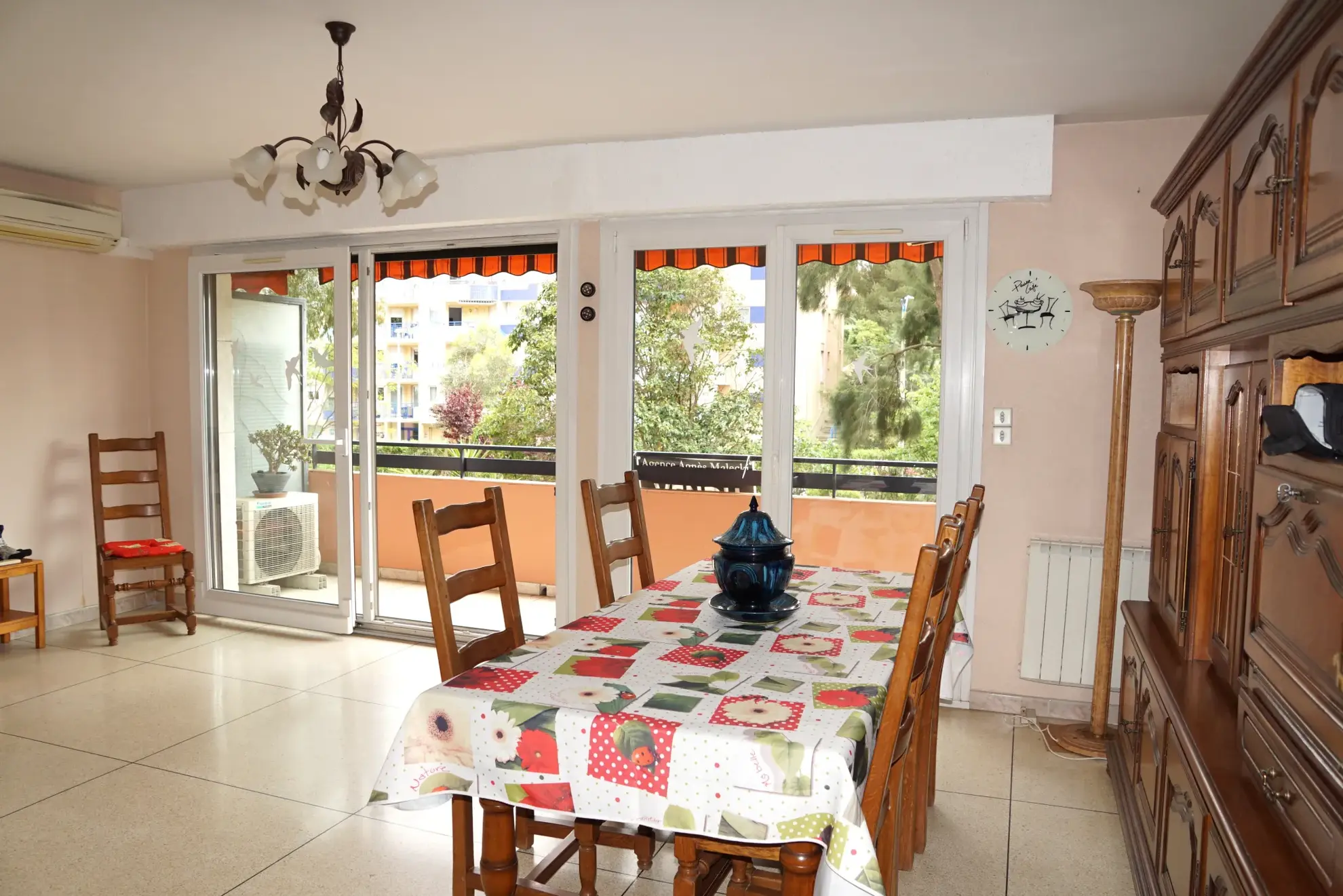 Appartement 2 pièces avec terrasse en plein centre de Cavalaire-sur-Mer 