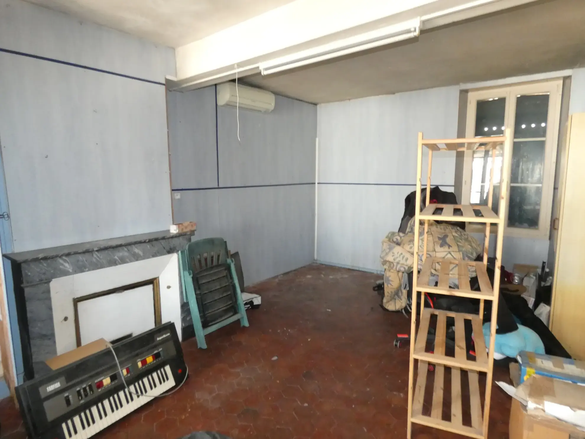 Maison contemporaine de 125 m² à Brienon-sur-Armançon avec garage et panneaux solaires 