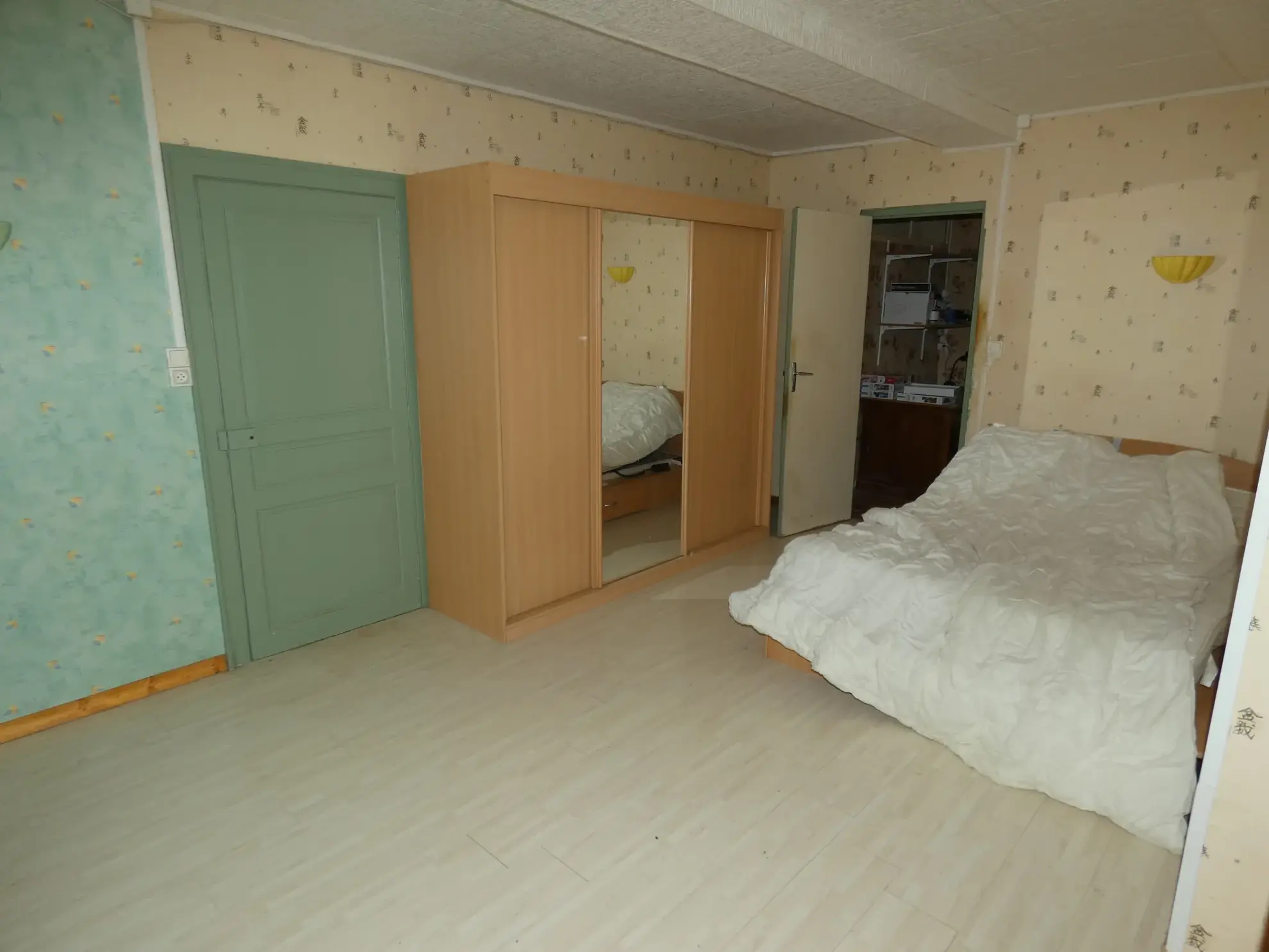 Maison contemporaine de 125 m² à Brienon-sur-Armançon avec garage et panneaux solaires 