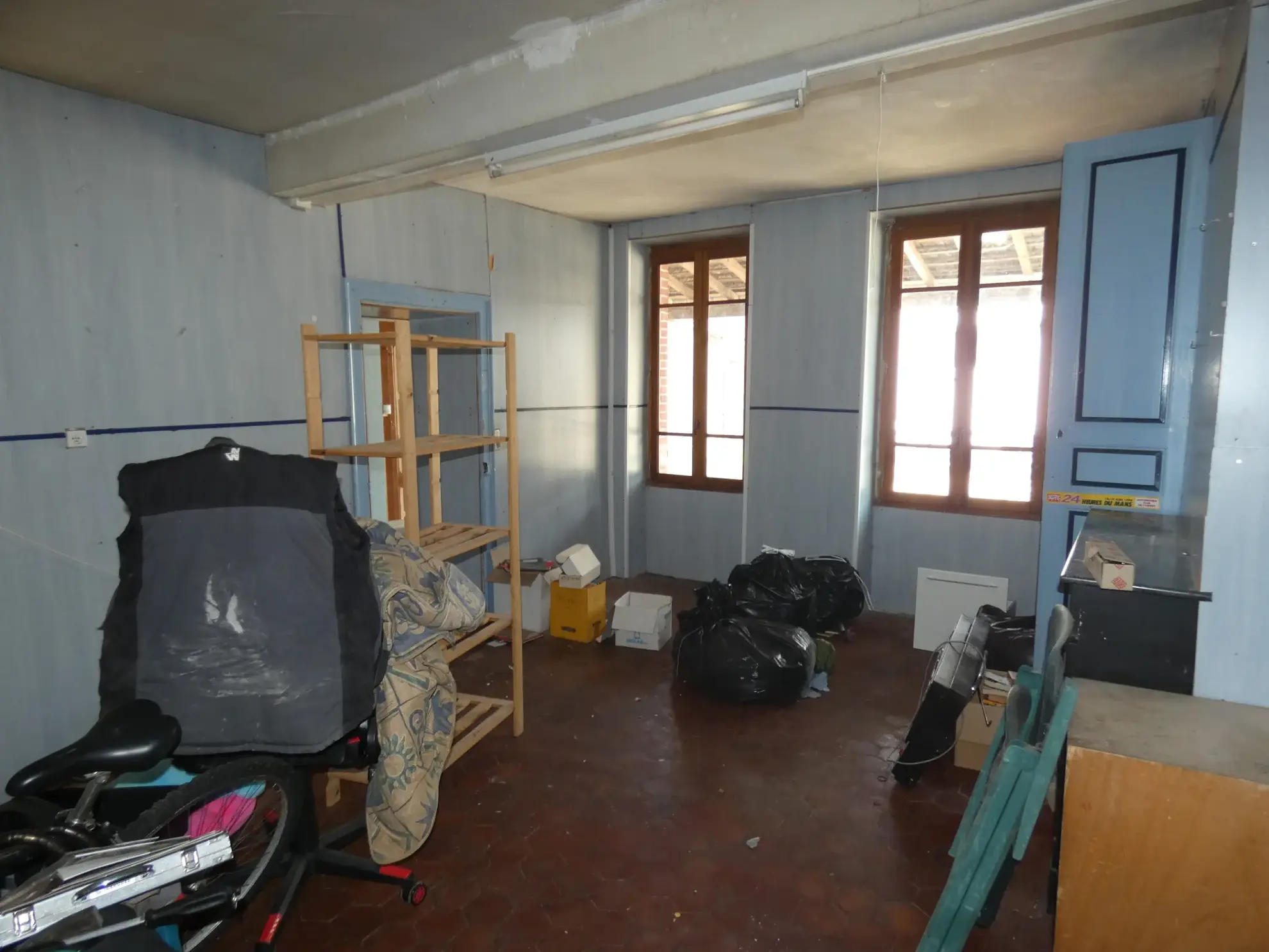 Maison contemporaine de 125 m² à Brienon-sur-Armançon avec garage et panneaux solaires 