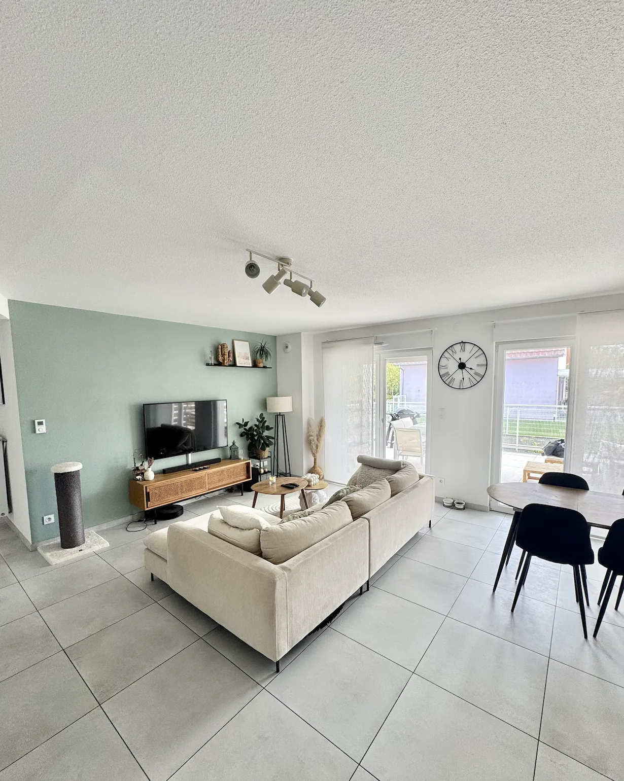 Appartement F4 avec terrasse à Wittelsheim, parking et garage