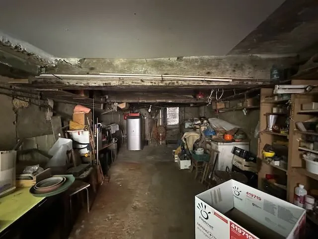 Maison de village à vendre à Marcigny avec 2 chambres et grand garage 