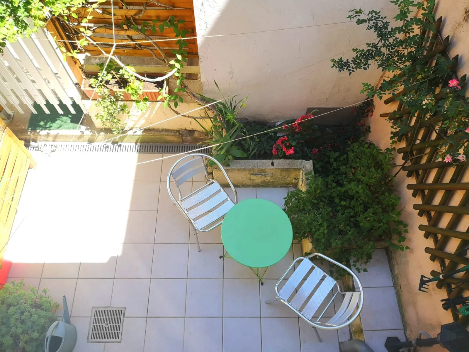 Immeuble en Chartreuse à Toulouse avec deux appartements et terrasse - Opportunité d'investissement