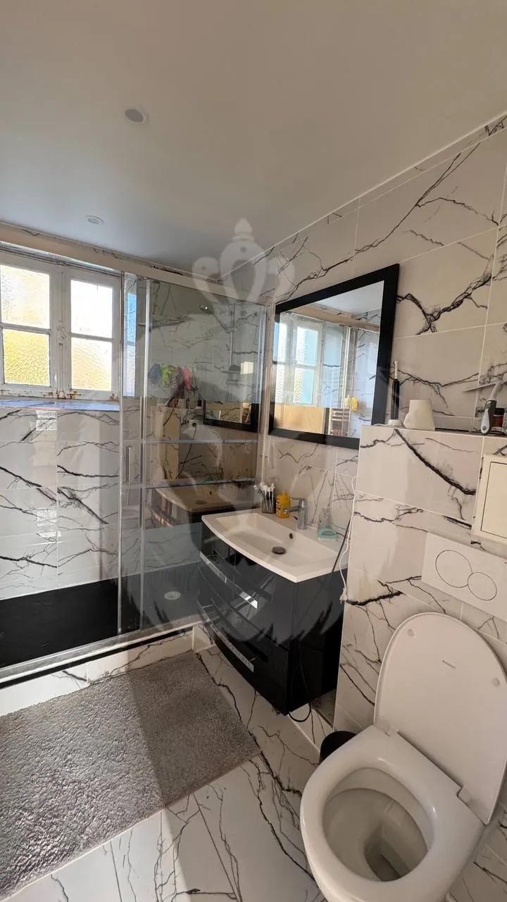 Maison 7 pièces à Balloy avec terrain et dépendances - 161 m² habitables 