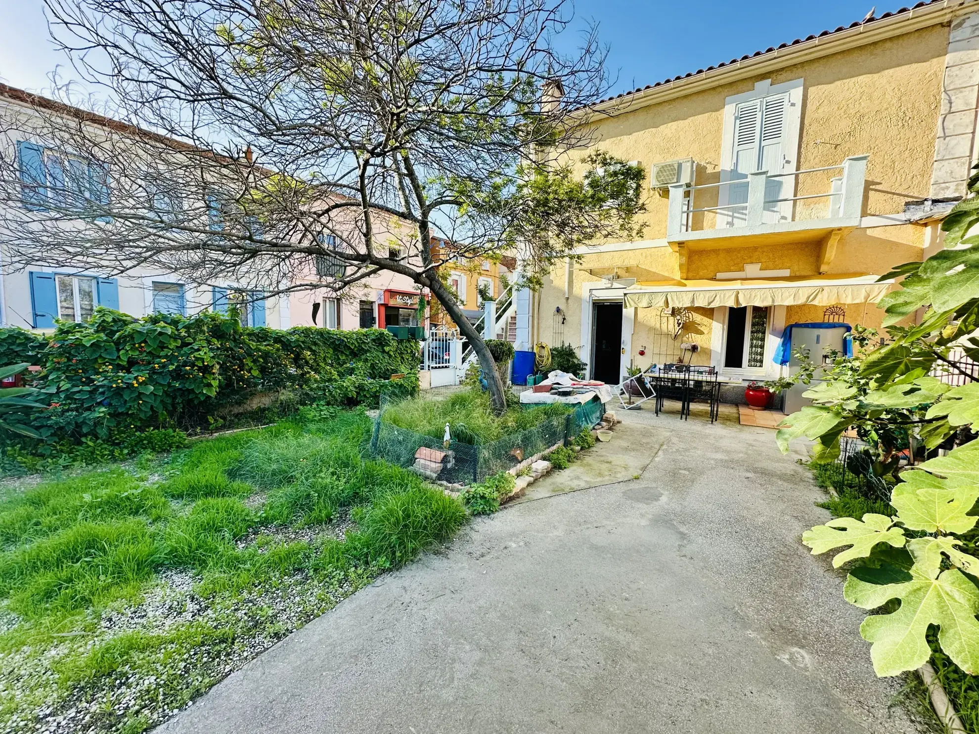 Charmant bas de villa avec jardin à Saint Mandrier sur Mer - 55m² 
