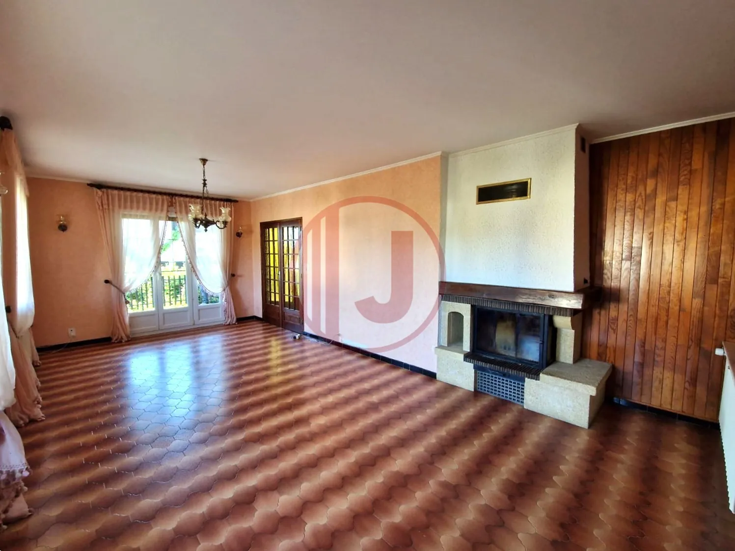 Maison familiale à Grand-Charmont près de la forêt, 130 m², terrain de 660 m² 