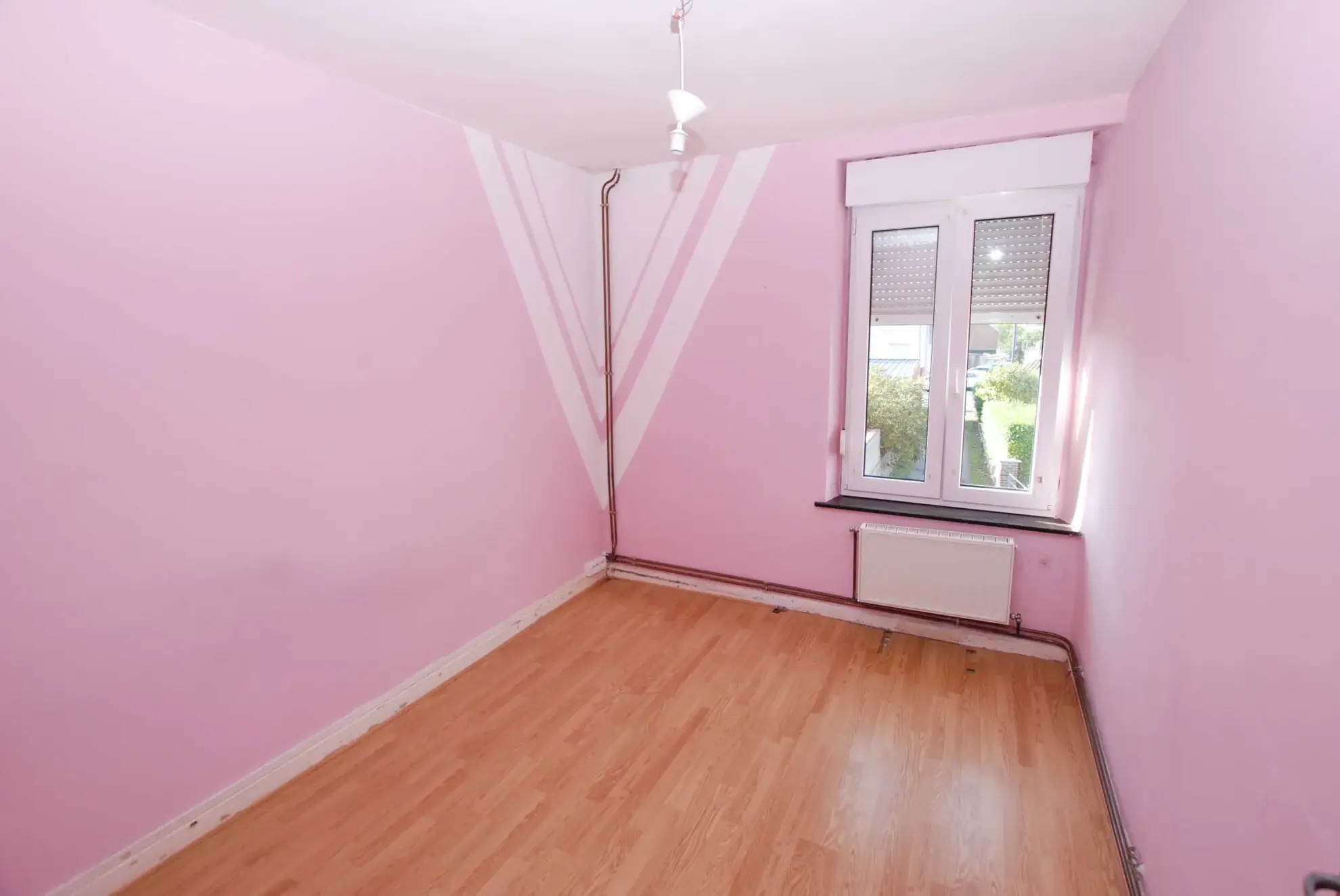 À vendre maison semi-individuelle à Jeumont avec 5 chambres et terrasse 