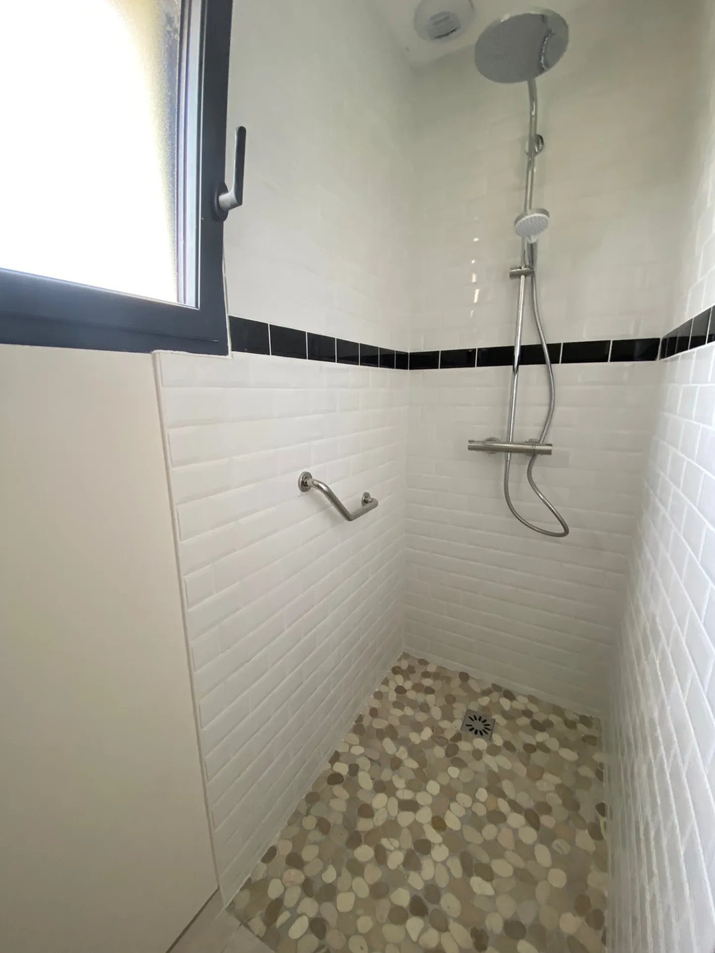 Maison neuve T4 à Marsalès avec jardin et prestations modernes 