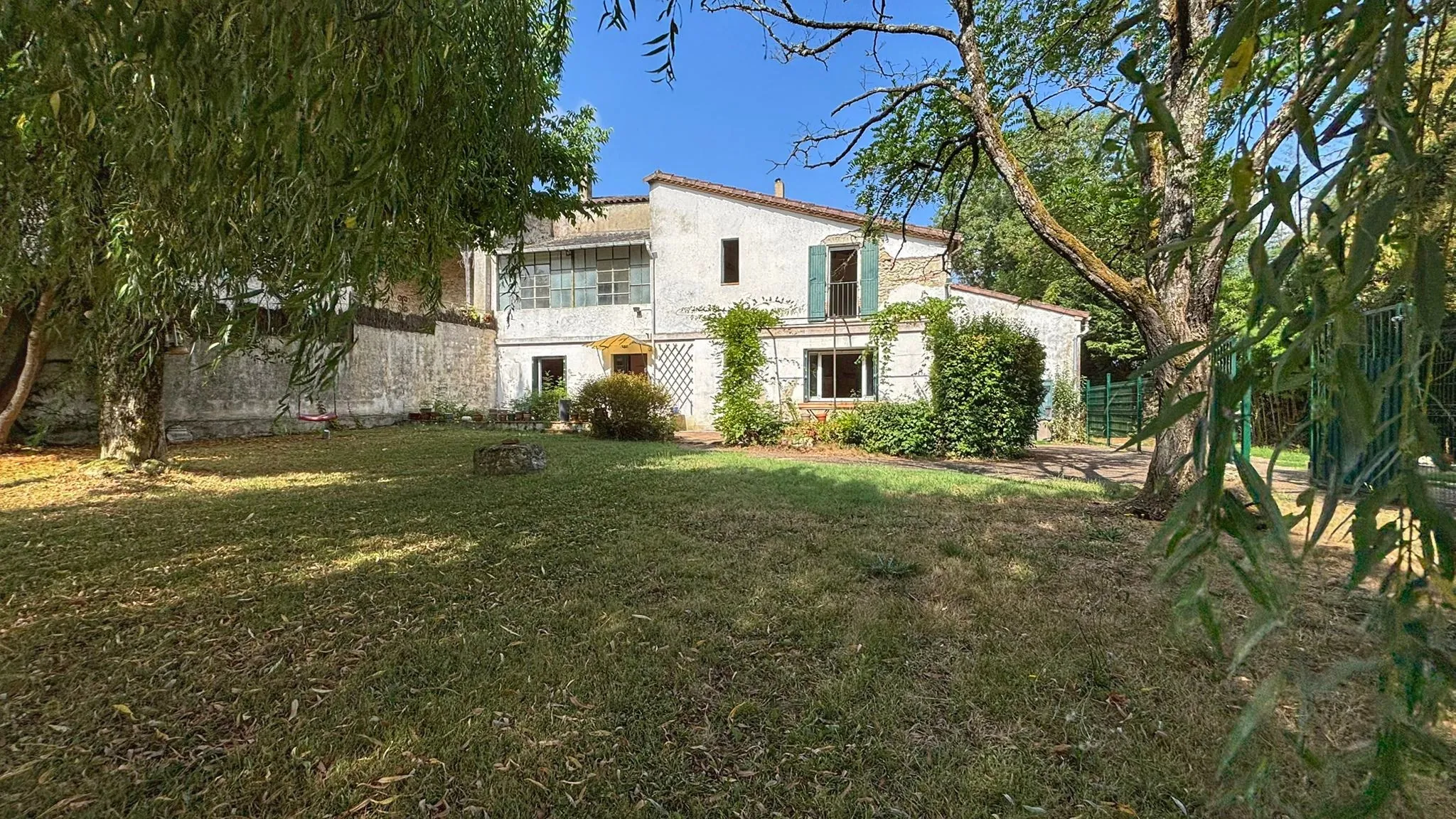 Ensemble immobilier de charme à Foulayronnes - Projet familial ou gîtes