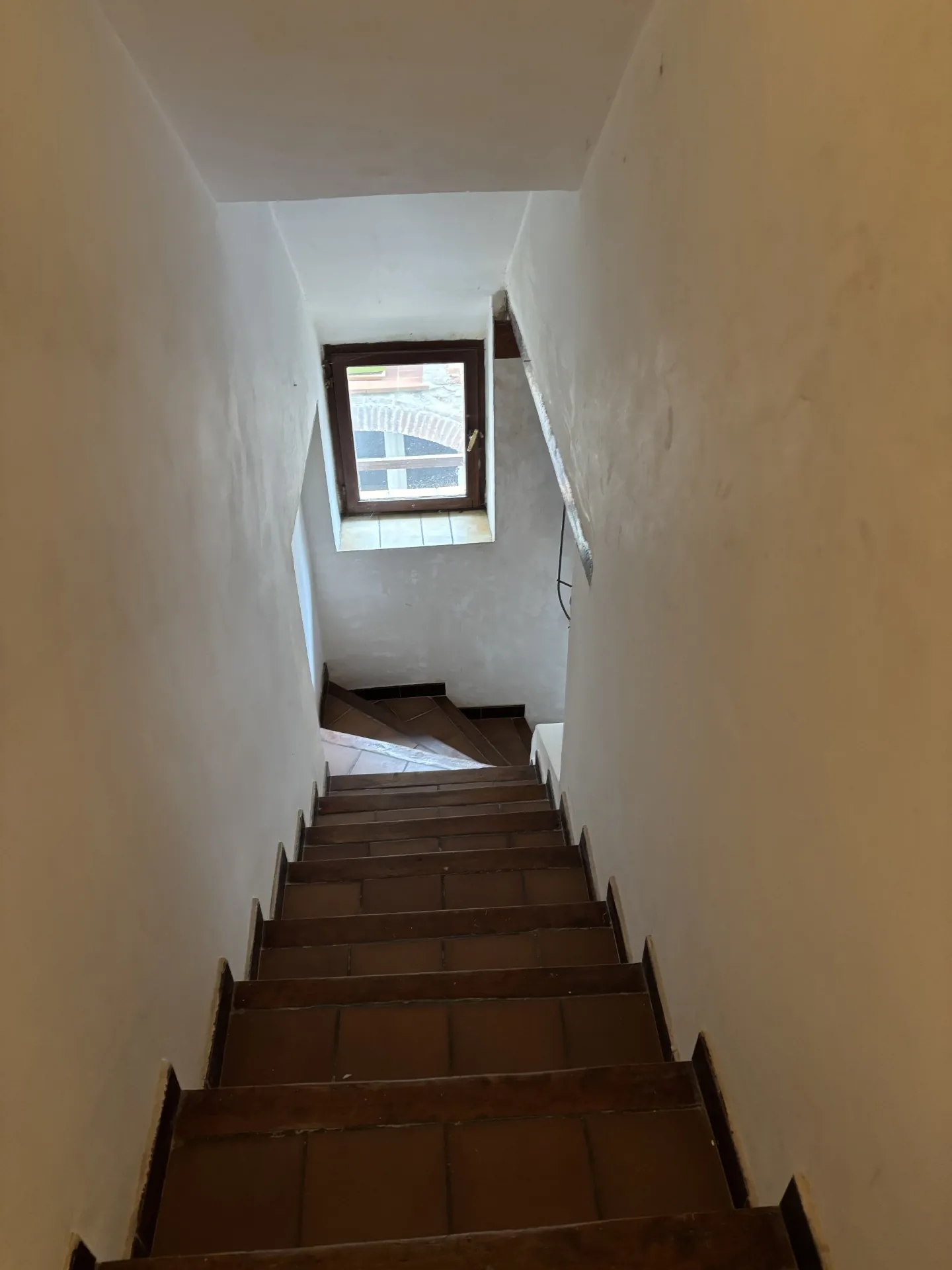 Maison de village à Banyuls-dels-Aspres avec garage - 3 pièces à rafraîchir 