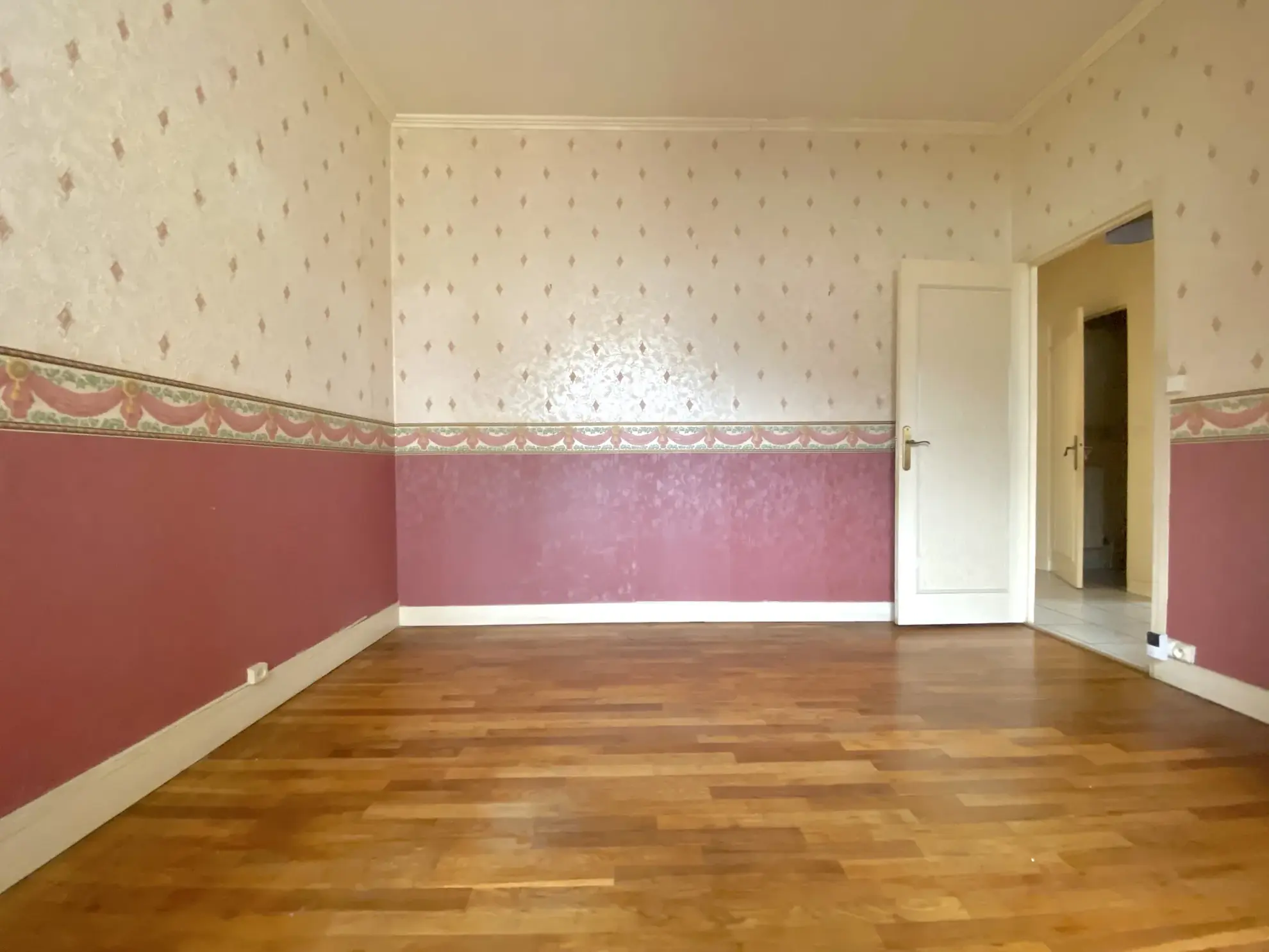 Appartement 4 pièces à Cergy le Haut avec balcon et garage 