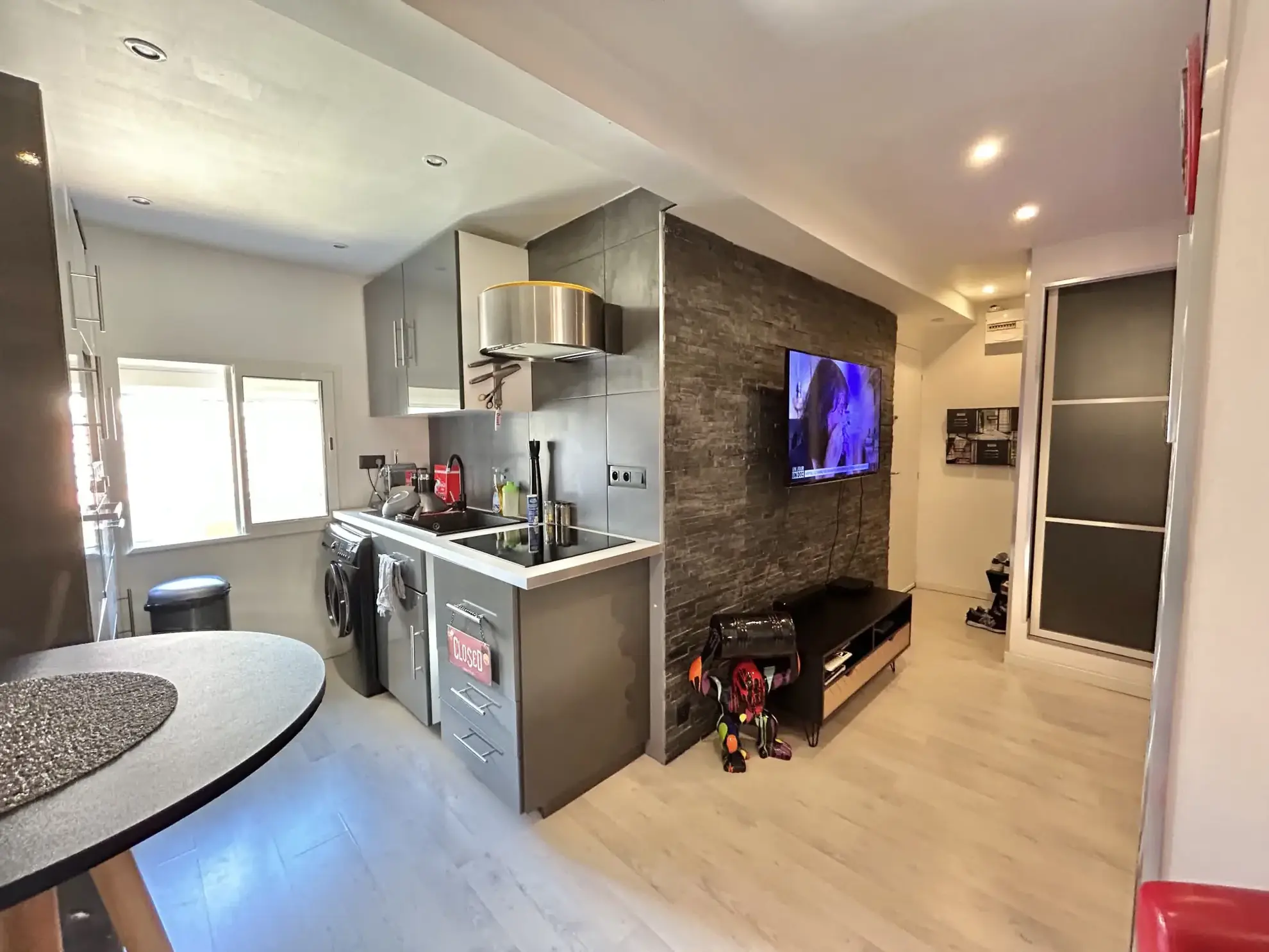 Studio rénové à Sanary-sur-Mer, proximité port, 20m2