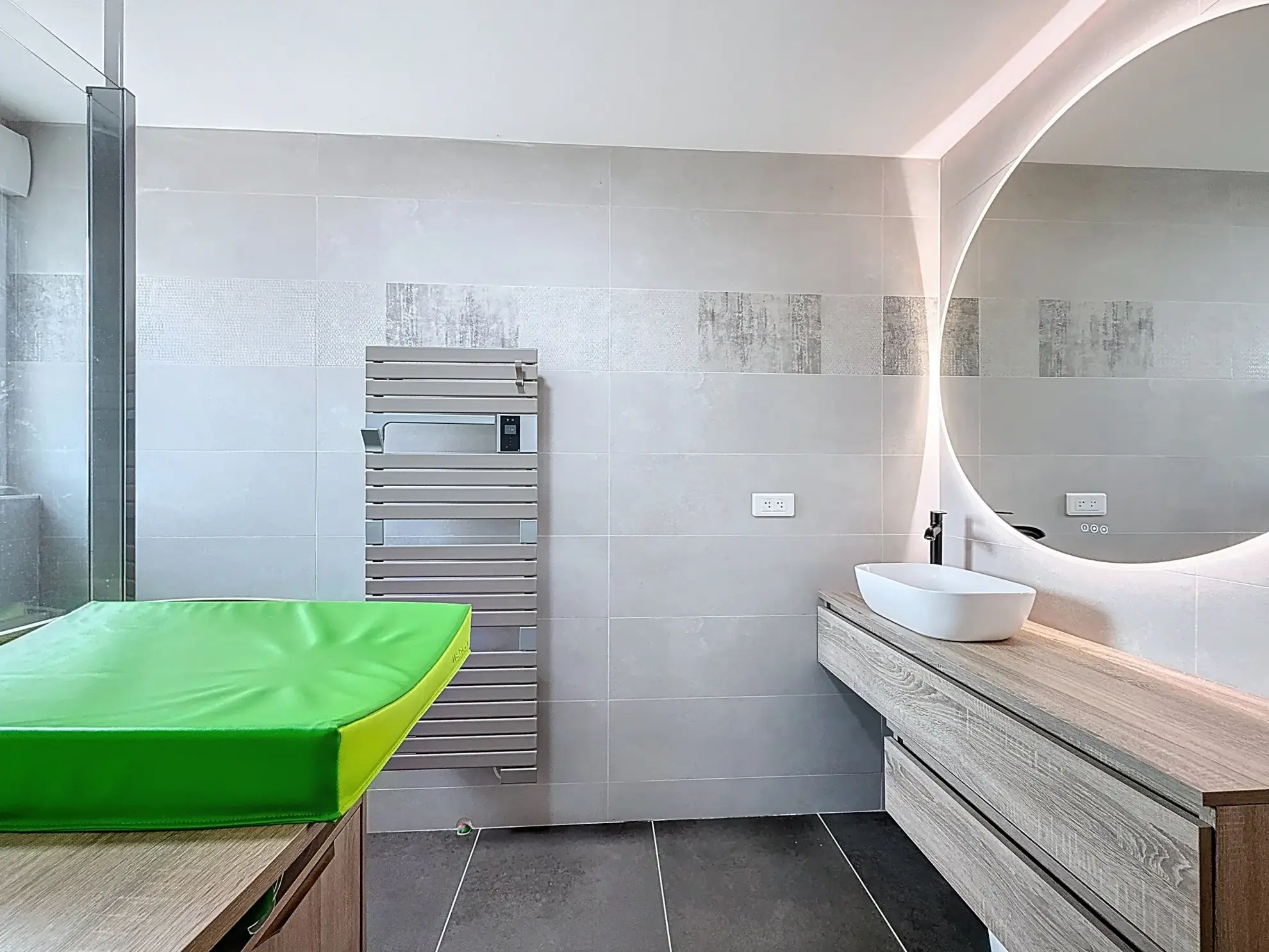 Appartement indépendant de 125 m² avec terrasse et garage à Ambacourt – Opportunité rare 