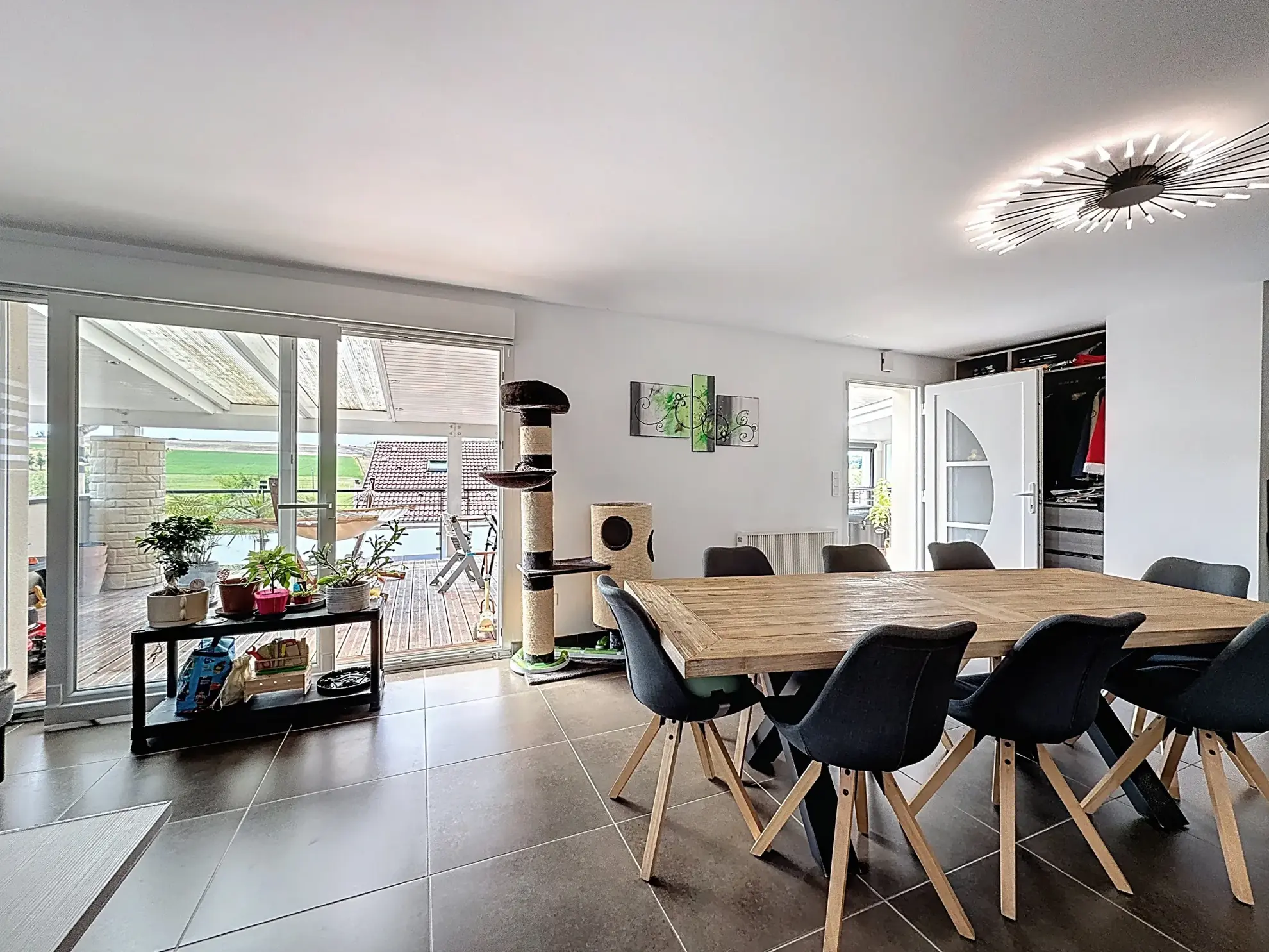 Appartement indépendant de 125 m² avec terrasse et garage à Ambacourt – Opportunité rare 