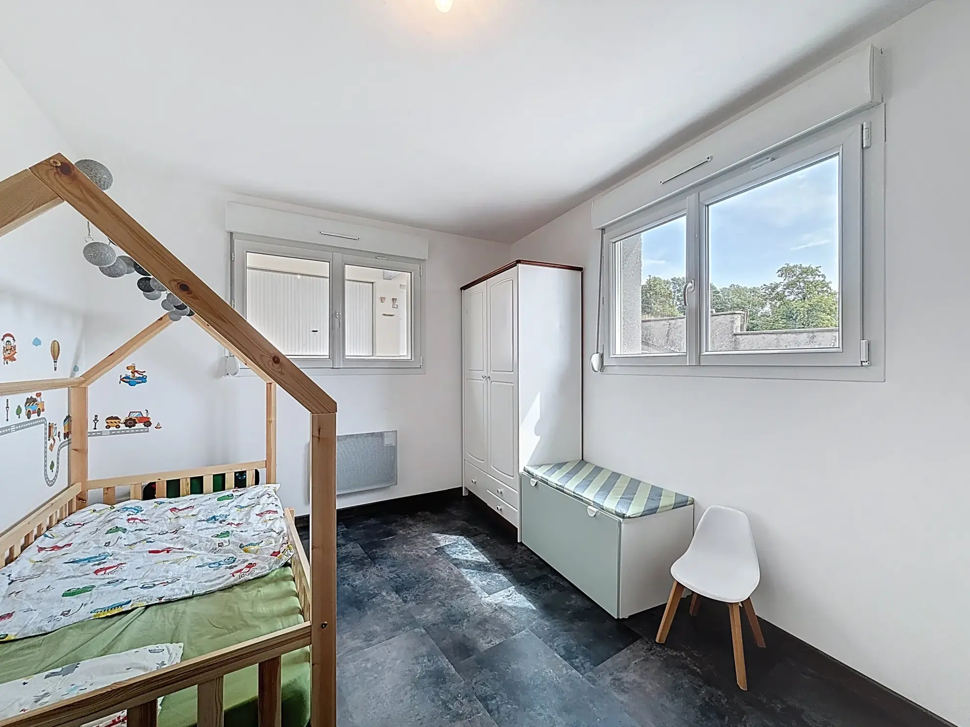 Appartement indépendant de 125 m² avec terrasse et garage à Ambacourt – Opportunité rare 