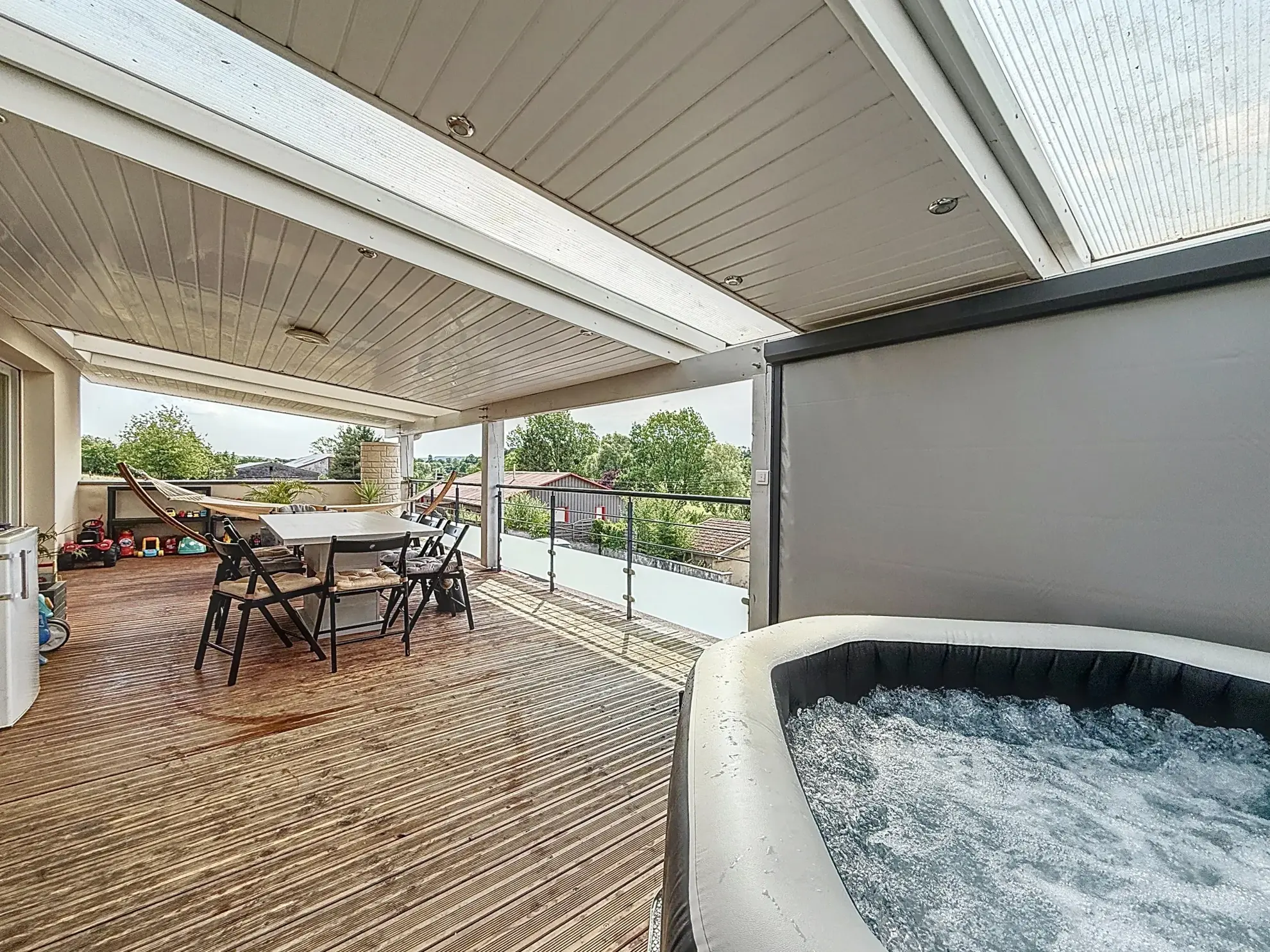 Appartement indépendant de 125 m² avec terrasse et garage à Ambacourt – Opportunité rare 