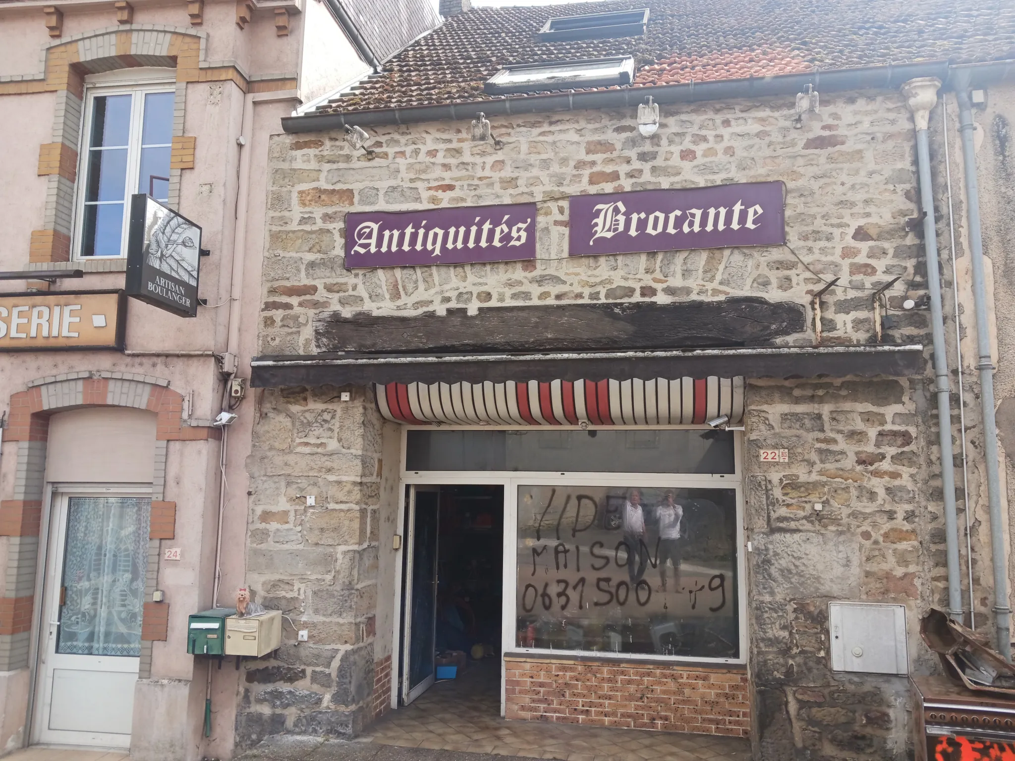 Maison avec local commercial de 150m² à Fayl-Billot - Opportunité à saisir