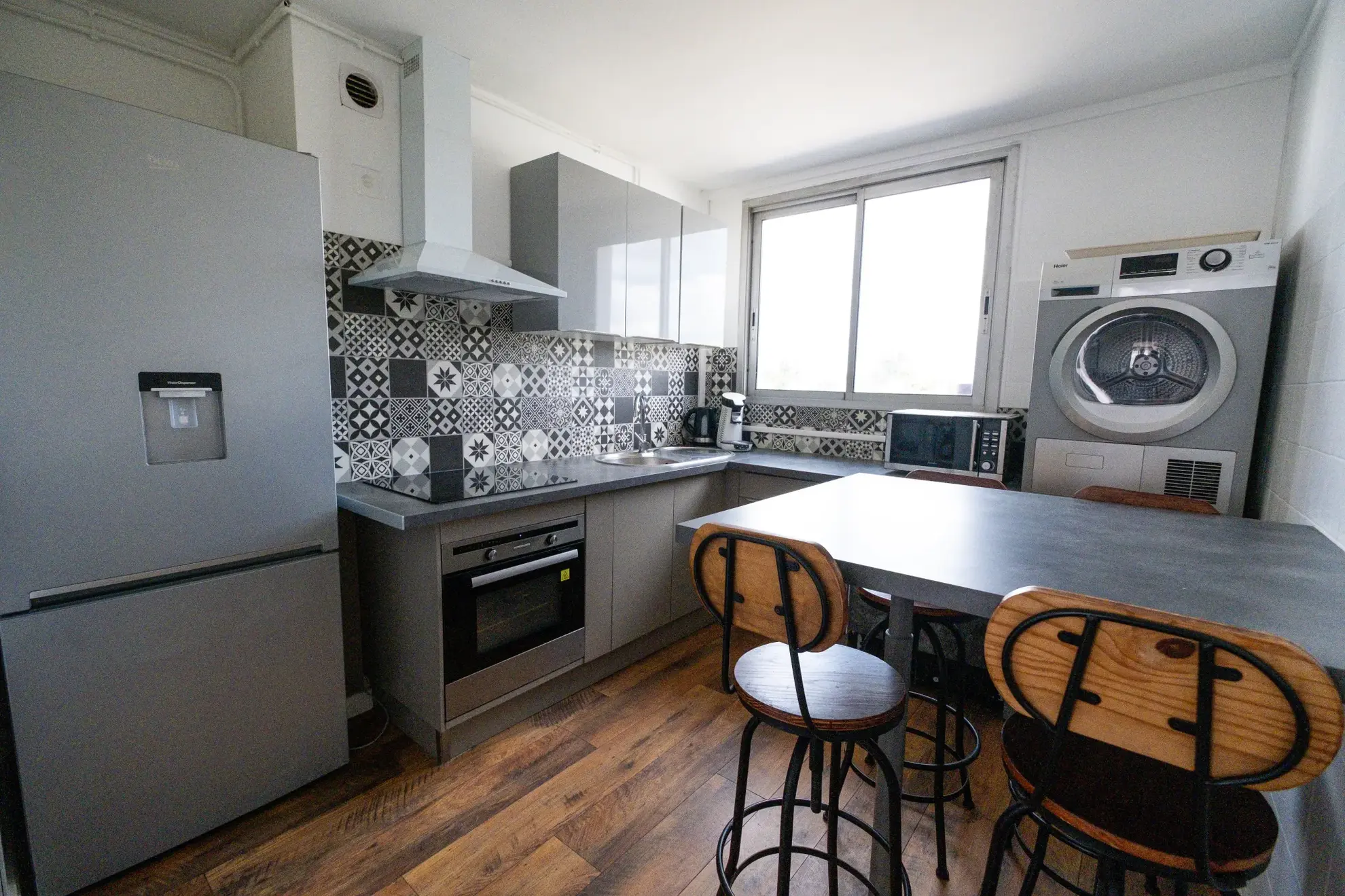 Appartement 4 pièces avec 3 chambres et balcon à Pessac 