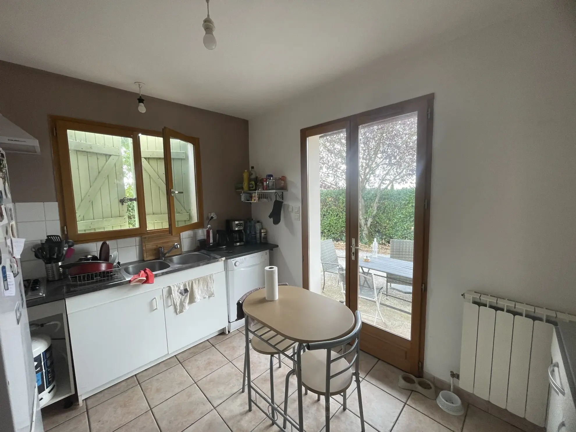 À vendre maison de plain-pied avec jardin et garage à Saint Victor et Melvieu 