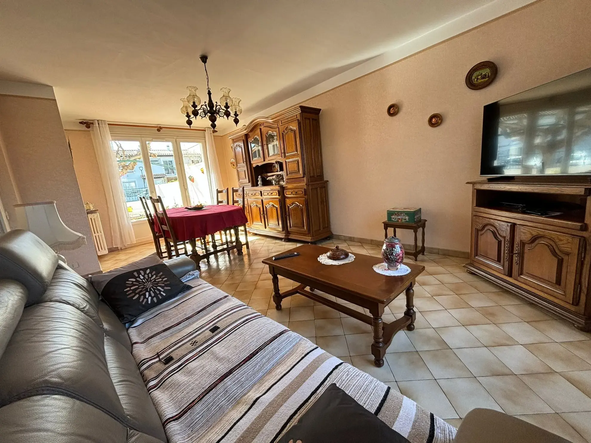 Maison 3 chambres avec garage, terrasse et jardin à Pollestres