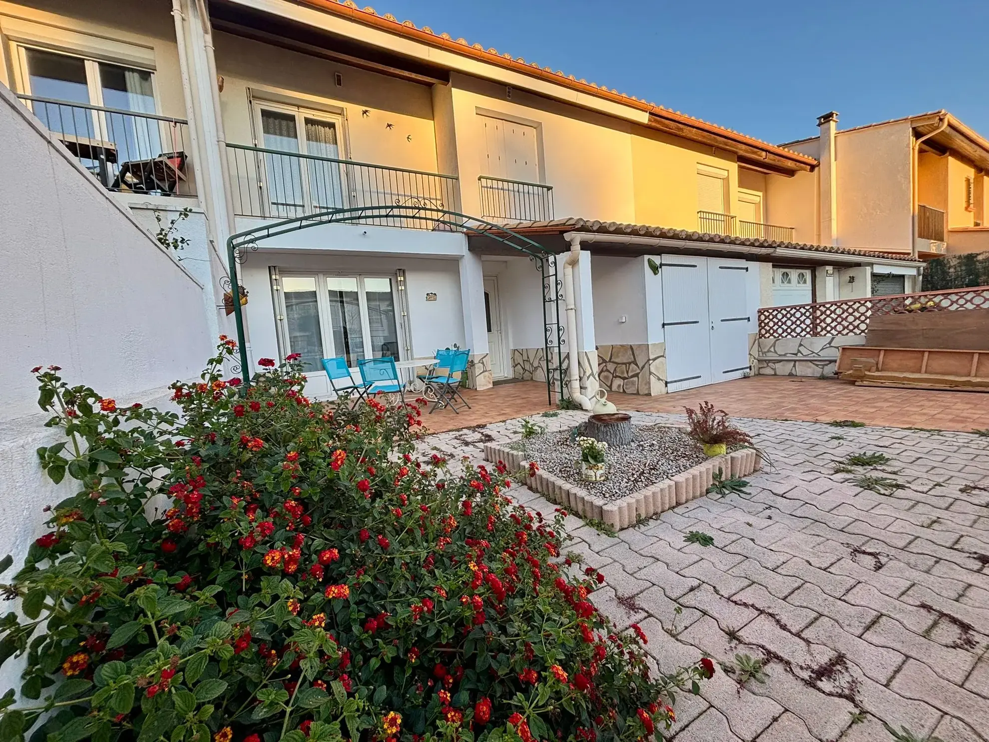 Maison 3 chambres avec garage, terrasse et jardin à Pollestres 