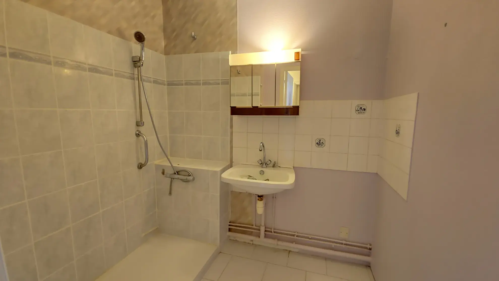 Appartement 3 chambres avec garage à Auxerre - Résidence sécurisée 