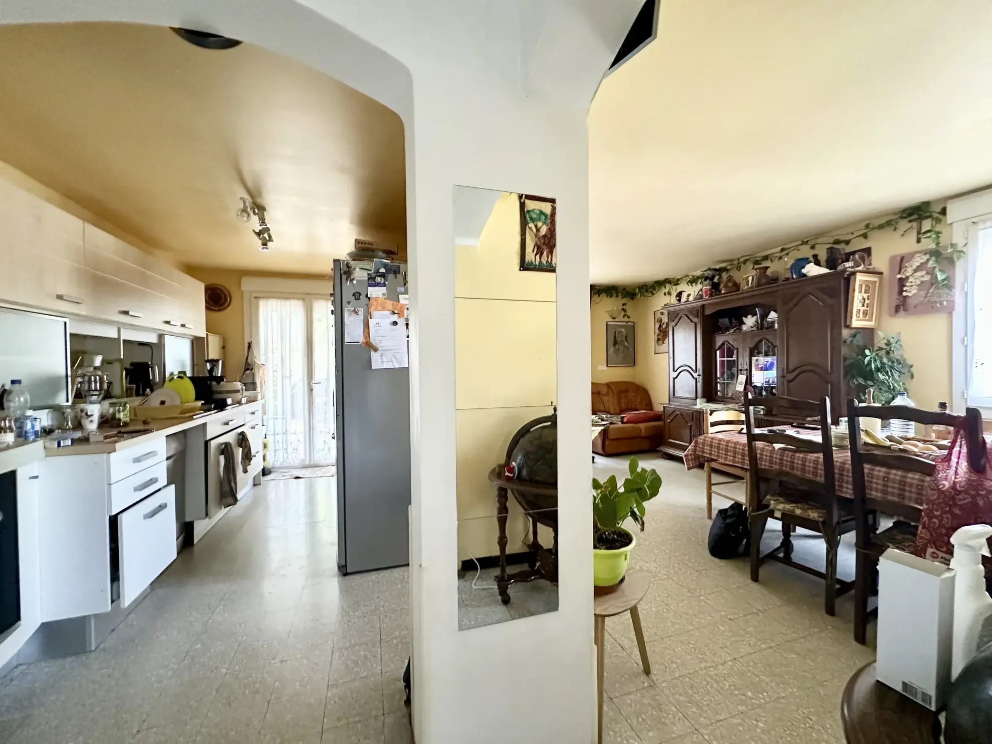 Villa familiale avec piscine, garage et 4 chambres à Vauvert (Gard) 