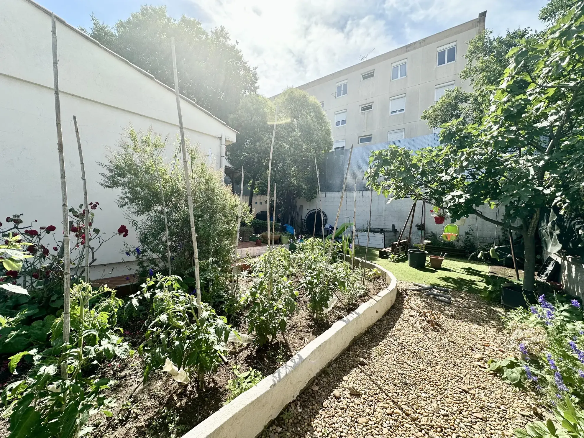 Villa familiale avec piscine, garage et 4 chambres à Vauvert (Gard) 