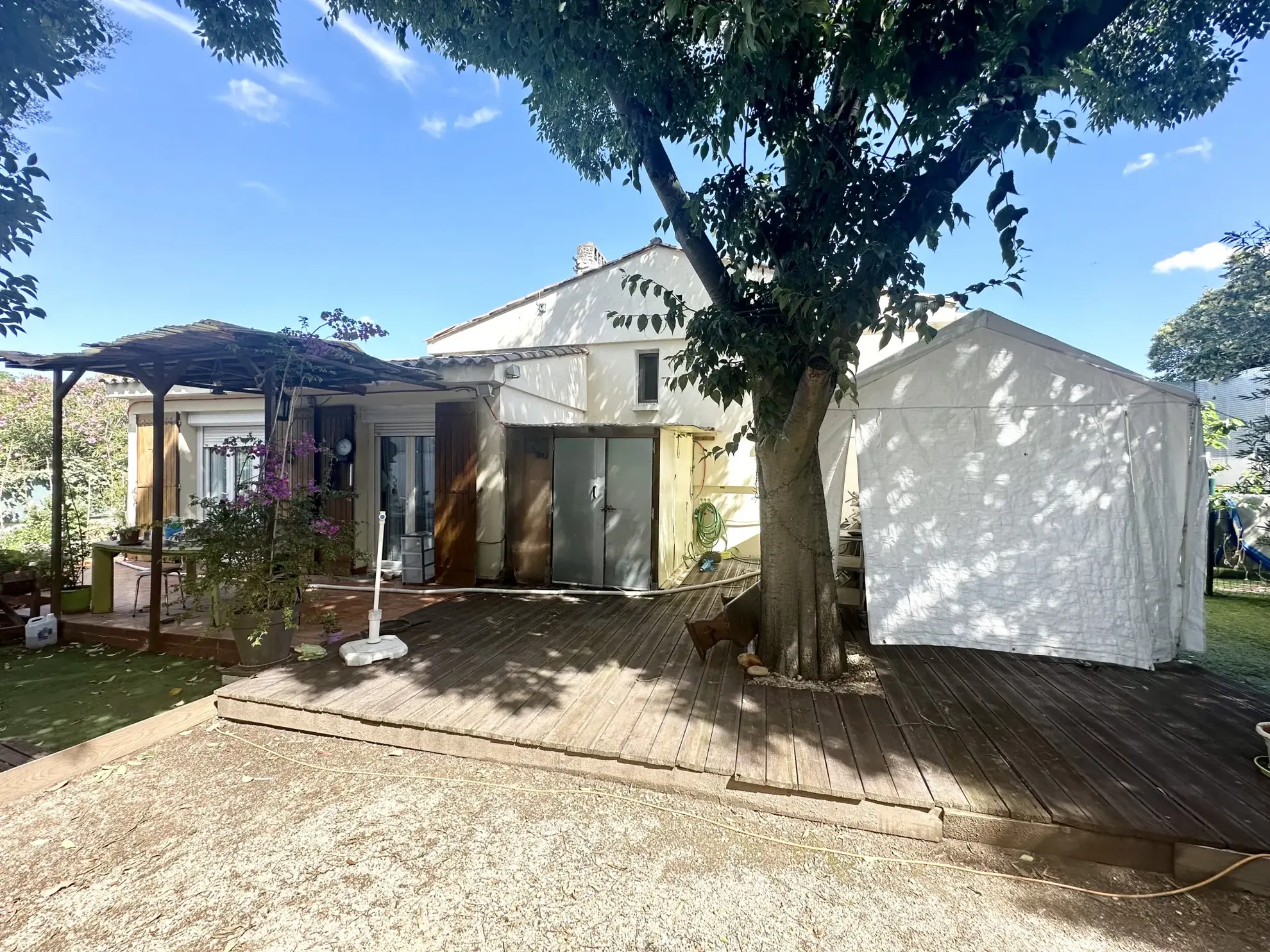 Villa familiale avec piscine, garage et 4 chambres à Vauvert (Gard) 