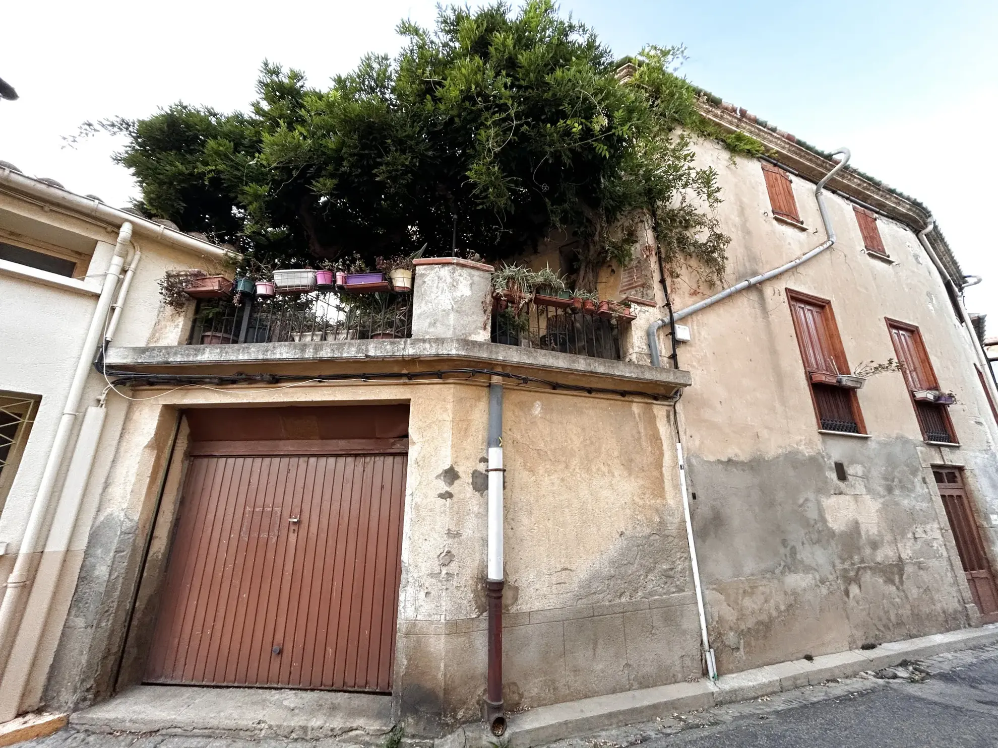 Maison de ville avec jardin et garage à Saint-Féliu-d’Amont - Opportunité à saisir