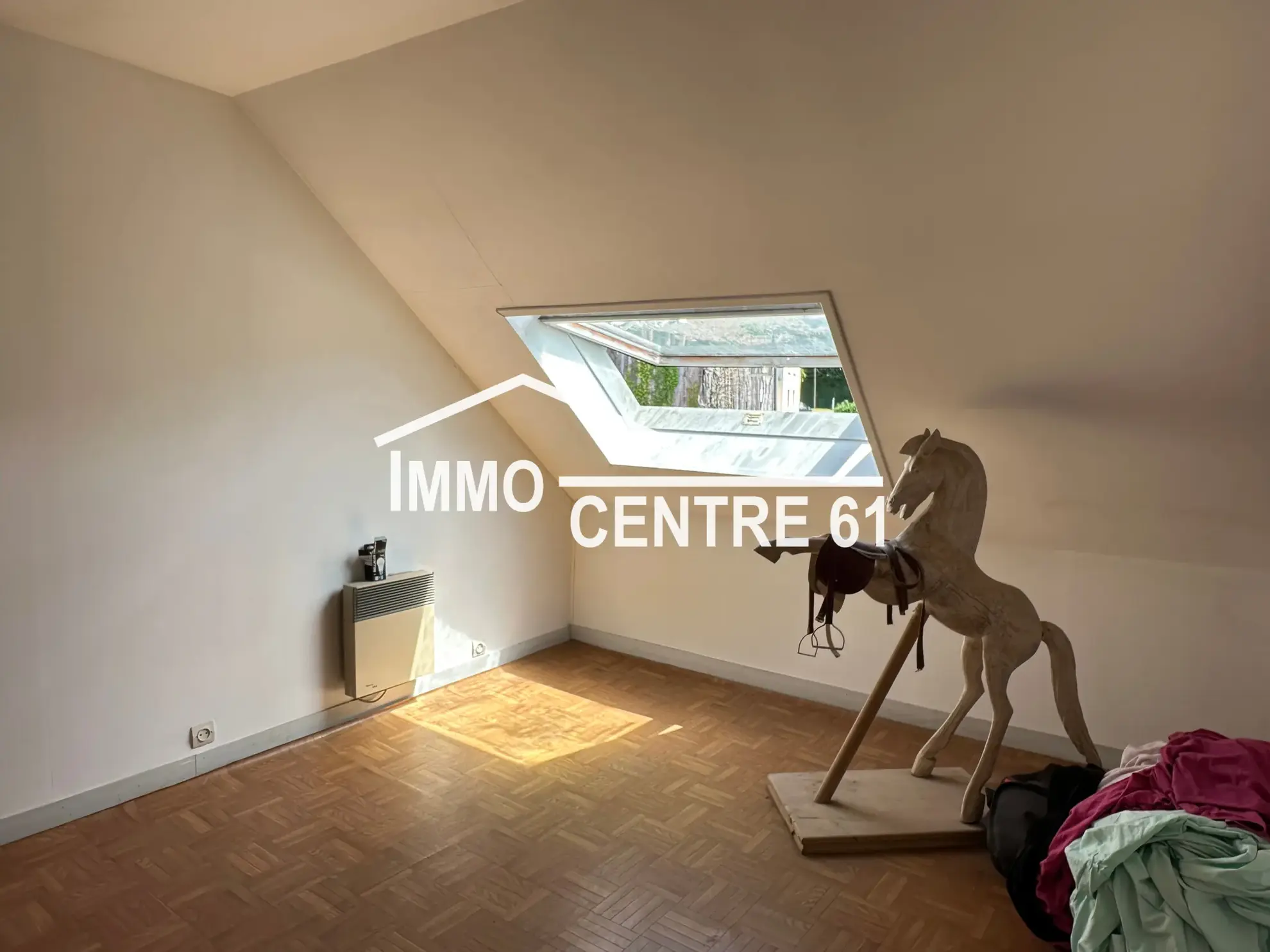 Maison à rénover avec dépendance en campagne à Menil-de-Briouze 