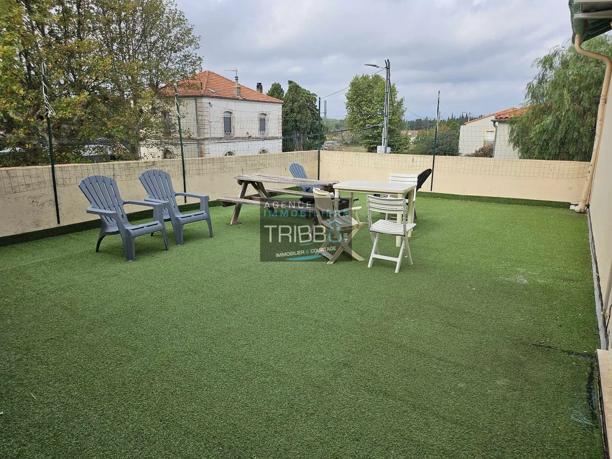 Maison de village de 59 m² avec grand garage et terrasses à Saint-Féliu-d'Avall 