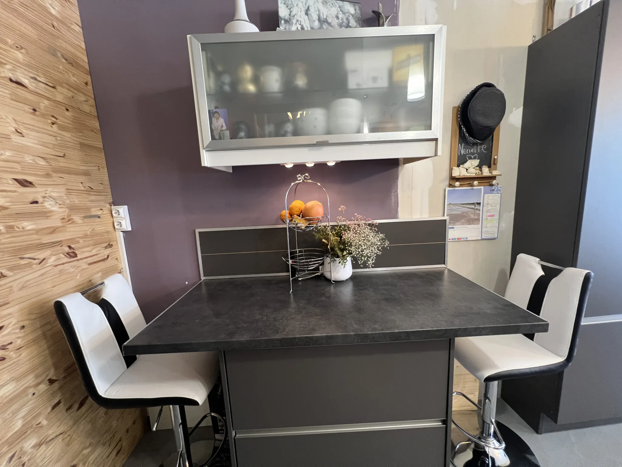 Charmant appartement de 48m² à La Chaume, proche commerces et quais, à personnaliser 