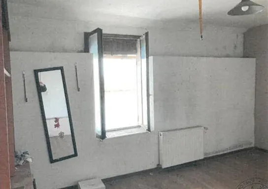 Maison T5 à vendre à Rolleboise – Enchères, jardin et garage - Prix initial 20 000 € 