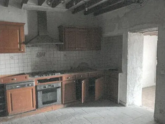 Maison T5 à vendre à Rolleboise – Enchères, jardin et garage - Prix initial 20 000 € 
