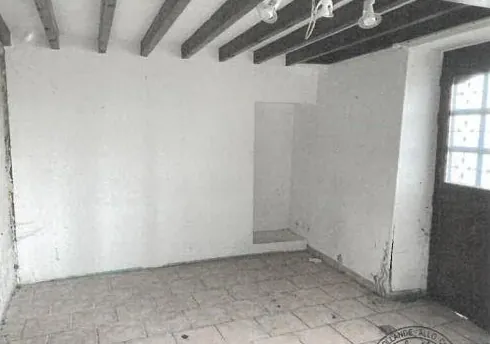 Maison T5 à vendre à Rolleboise – Enchères, jardin et garage - Prix initial 20 000 € 