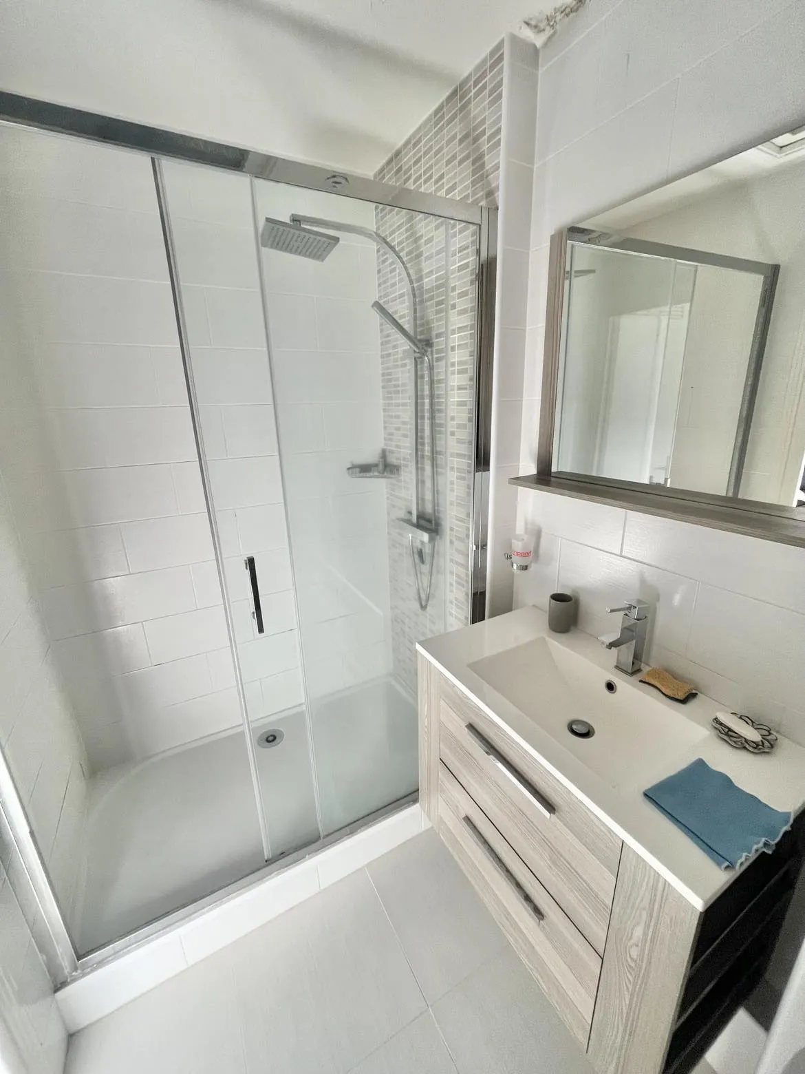 Maison de bourg rénovée à Riom, idéal premier achat ou investissement 