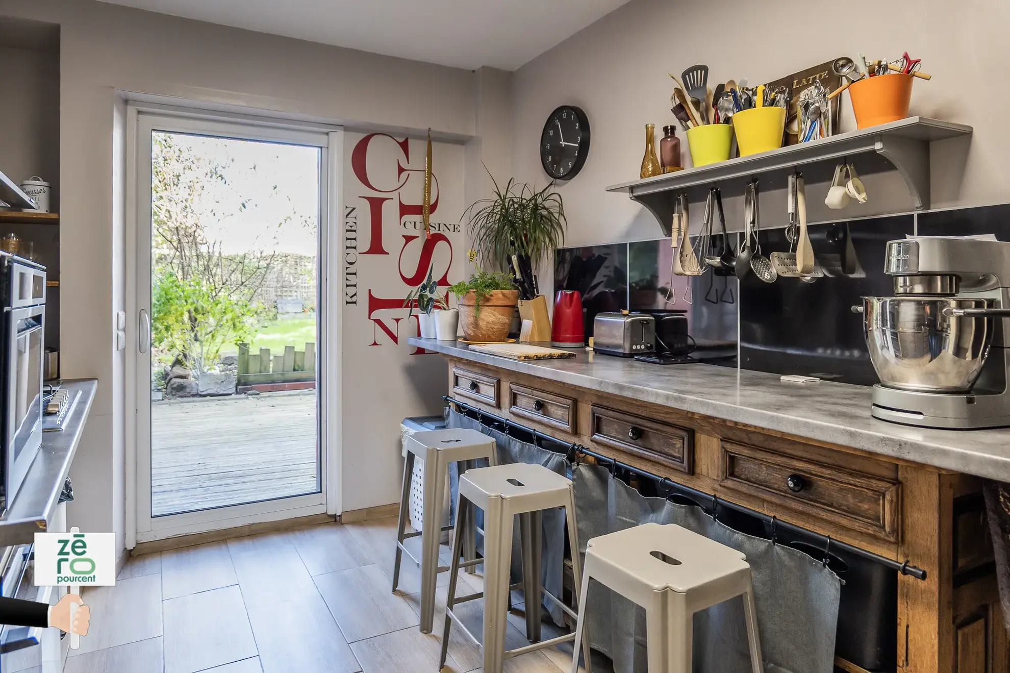 Maison de bourg à vendre à Bazoges en Paillers avec jardin et atelier