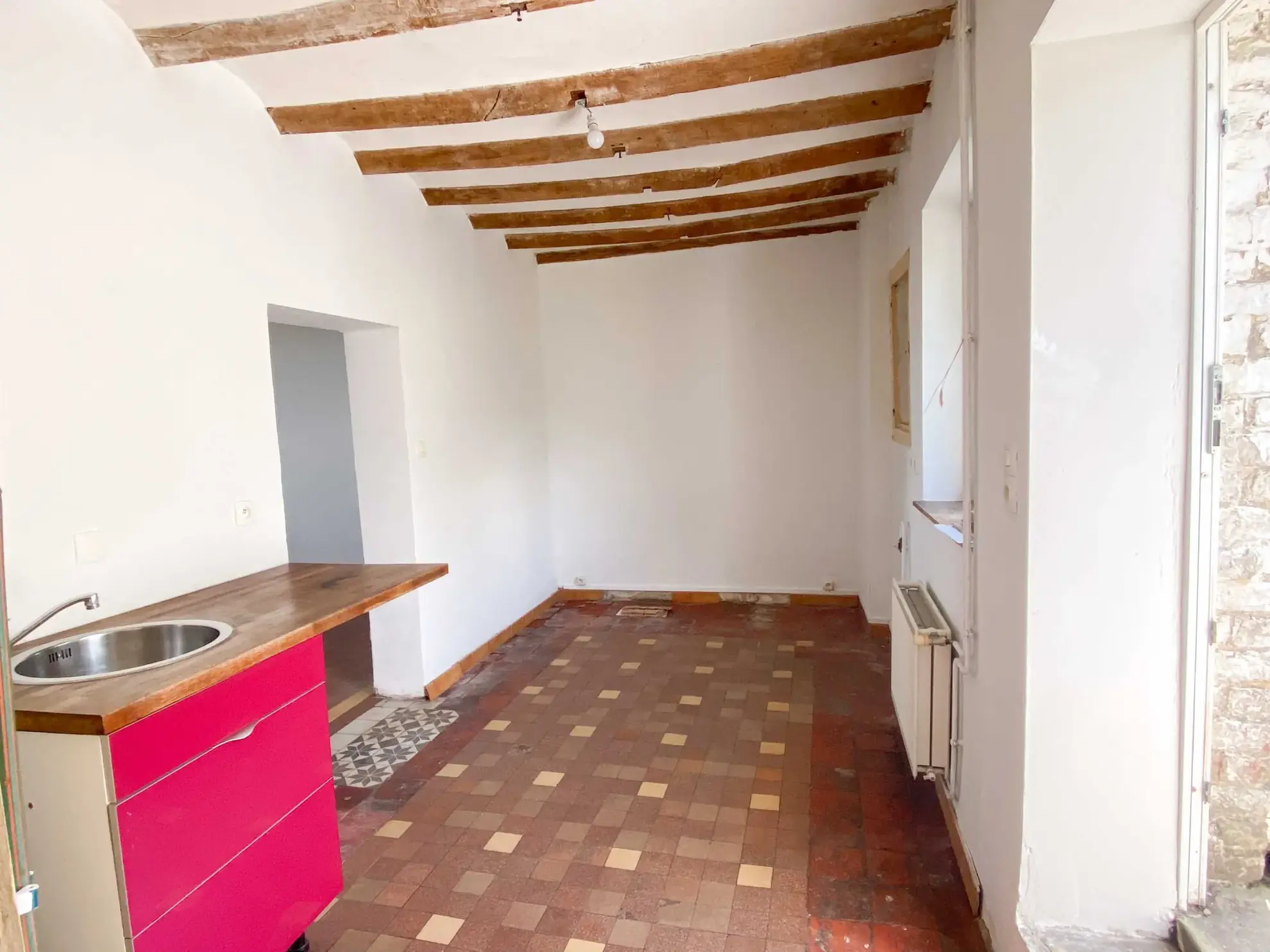 Maison indépendante en pierre et brique à Jeumont avec terrain de 8 ares 