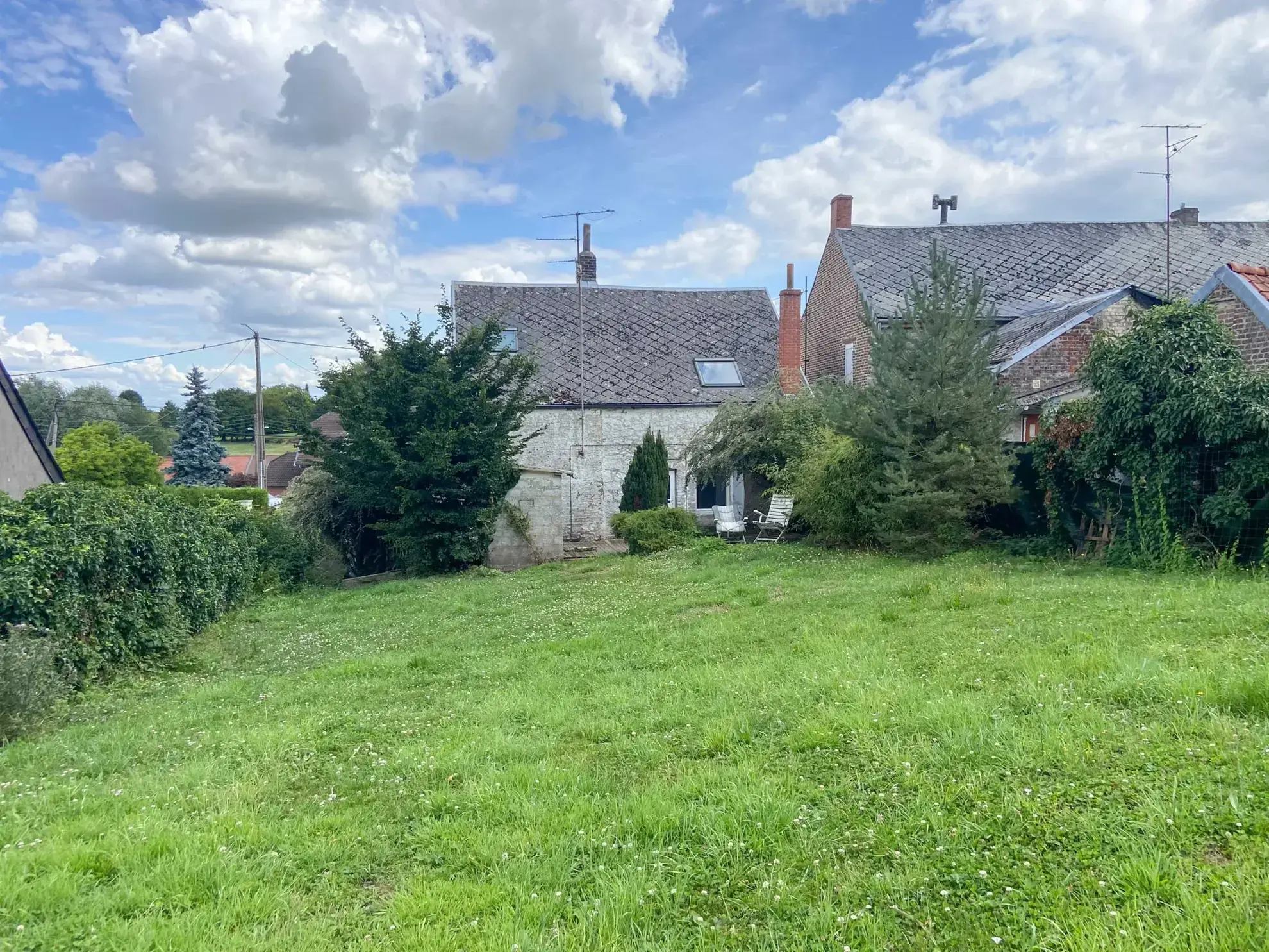 Maison indépendante en pierre et brique à Jeumont avec terrain de 8 ares 