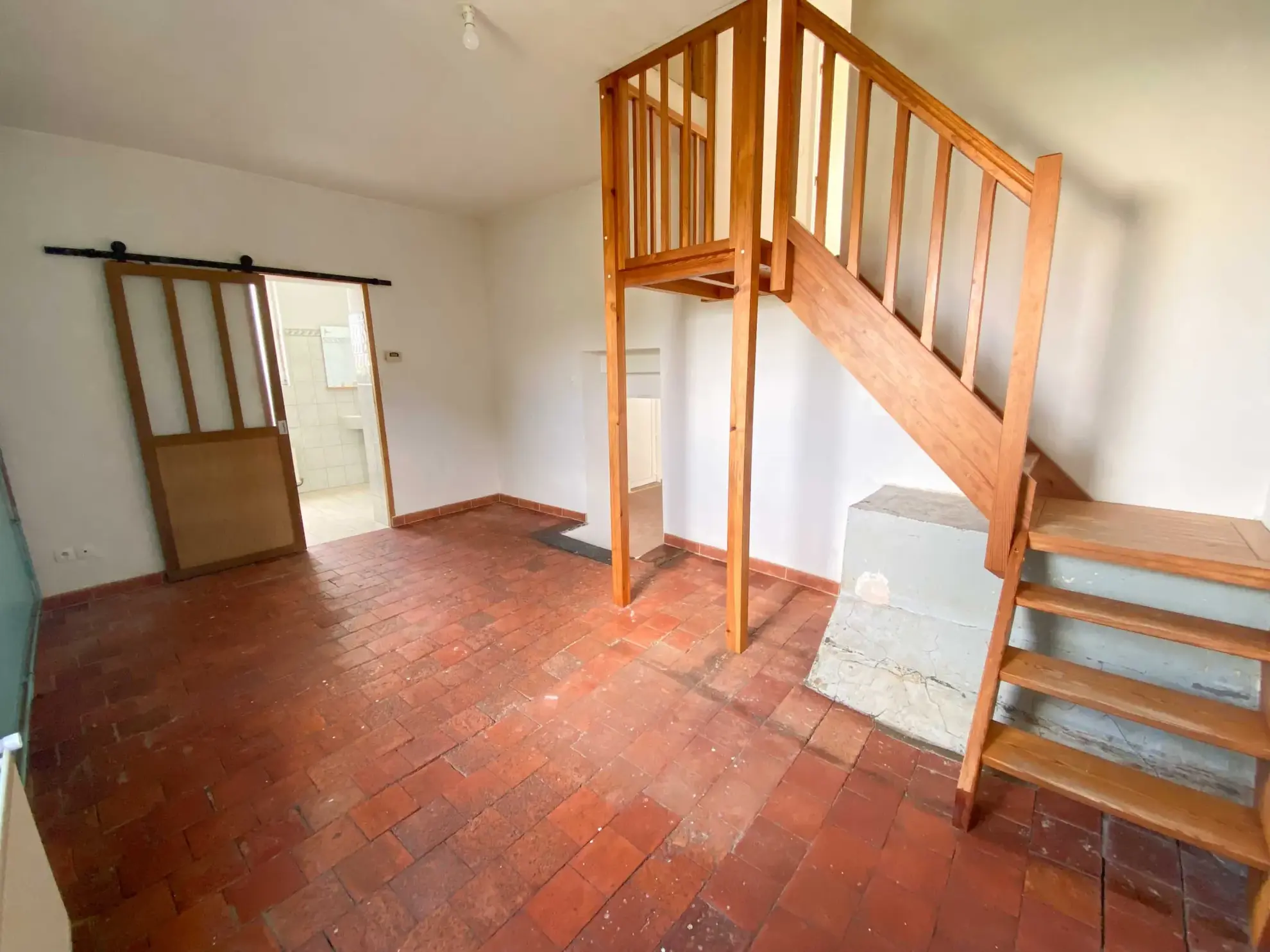 Maison indépendante en pierre et brique à Jeumont avec terrain de 8 ares 